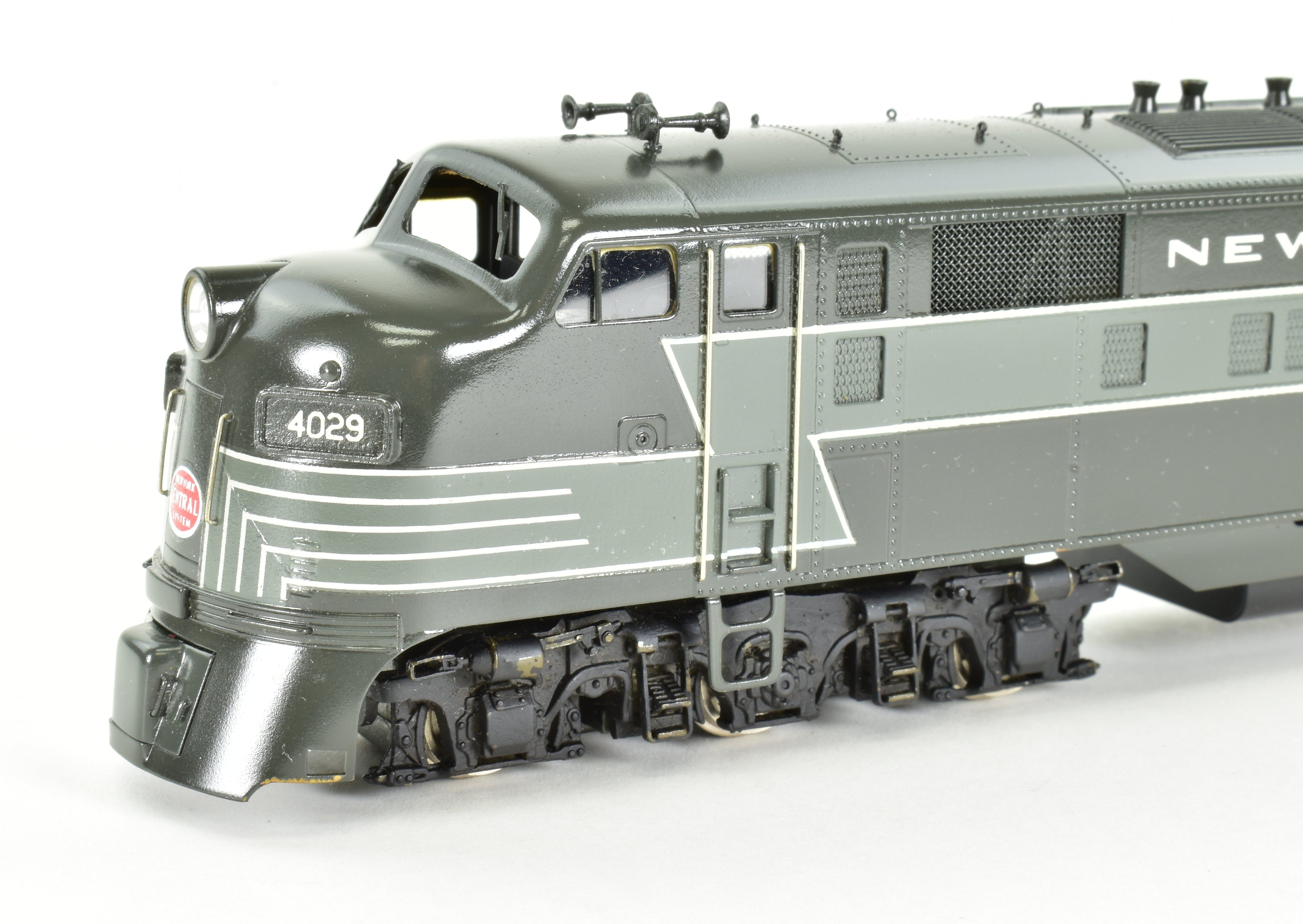 HO Scale Brass Model Train Set - Erie Limited NYC - New York Central 1948 20th Century Limited with 2 E7 A/B Locomotives and 9-Car Set