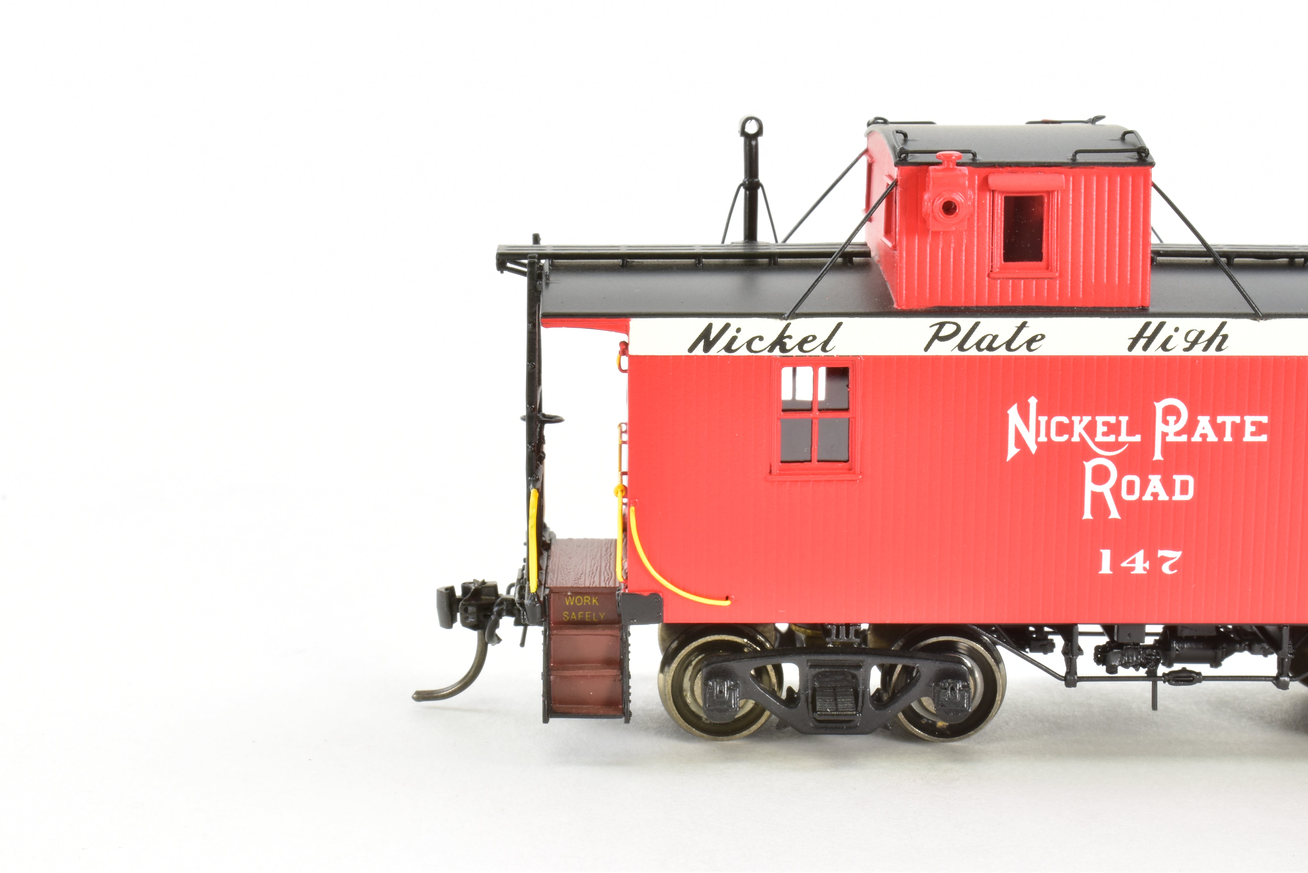 HO Brass DVP - 26' Wood Caboose, Nickel Plate Road Offset Cupola, No. 147