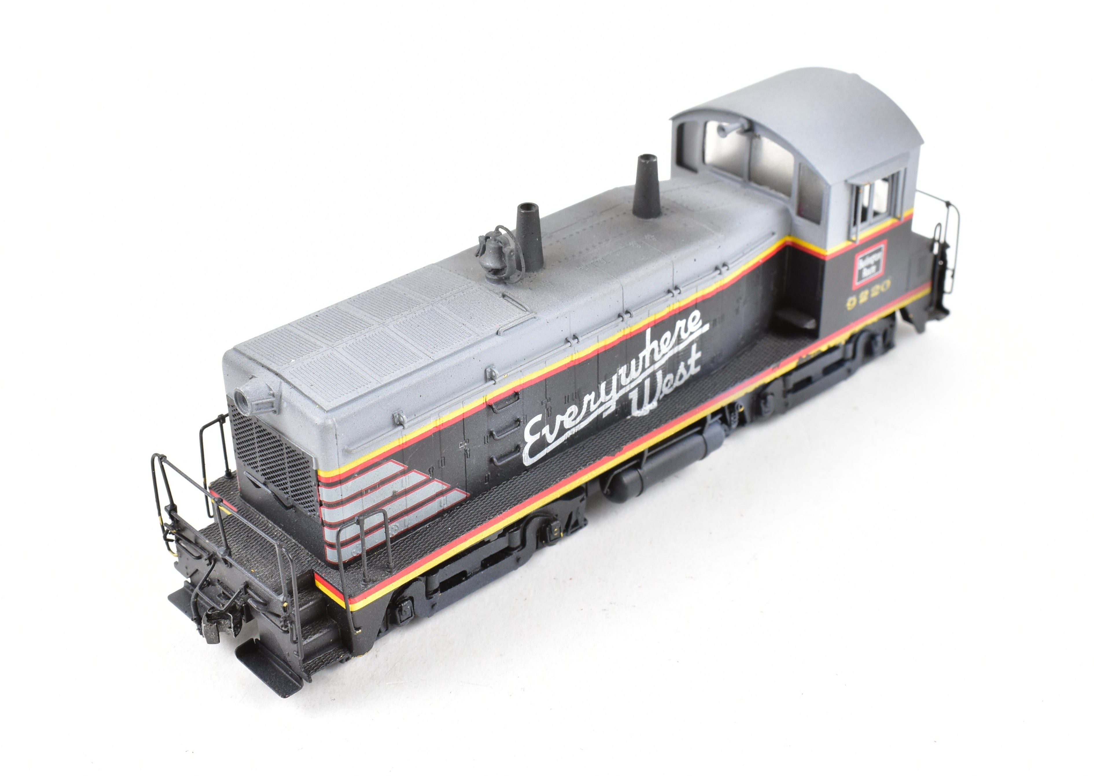 Custom-Painted HO Brass Oriental Limited CB&Q Burlington Route EMD NW-2 1000HP PH II Switcher