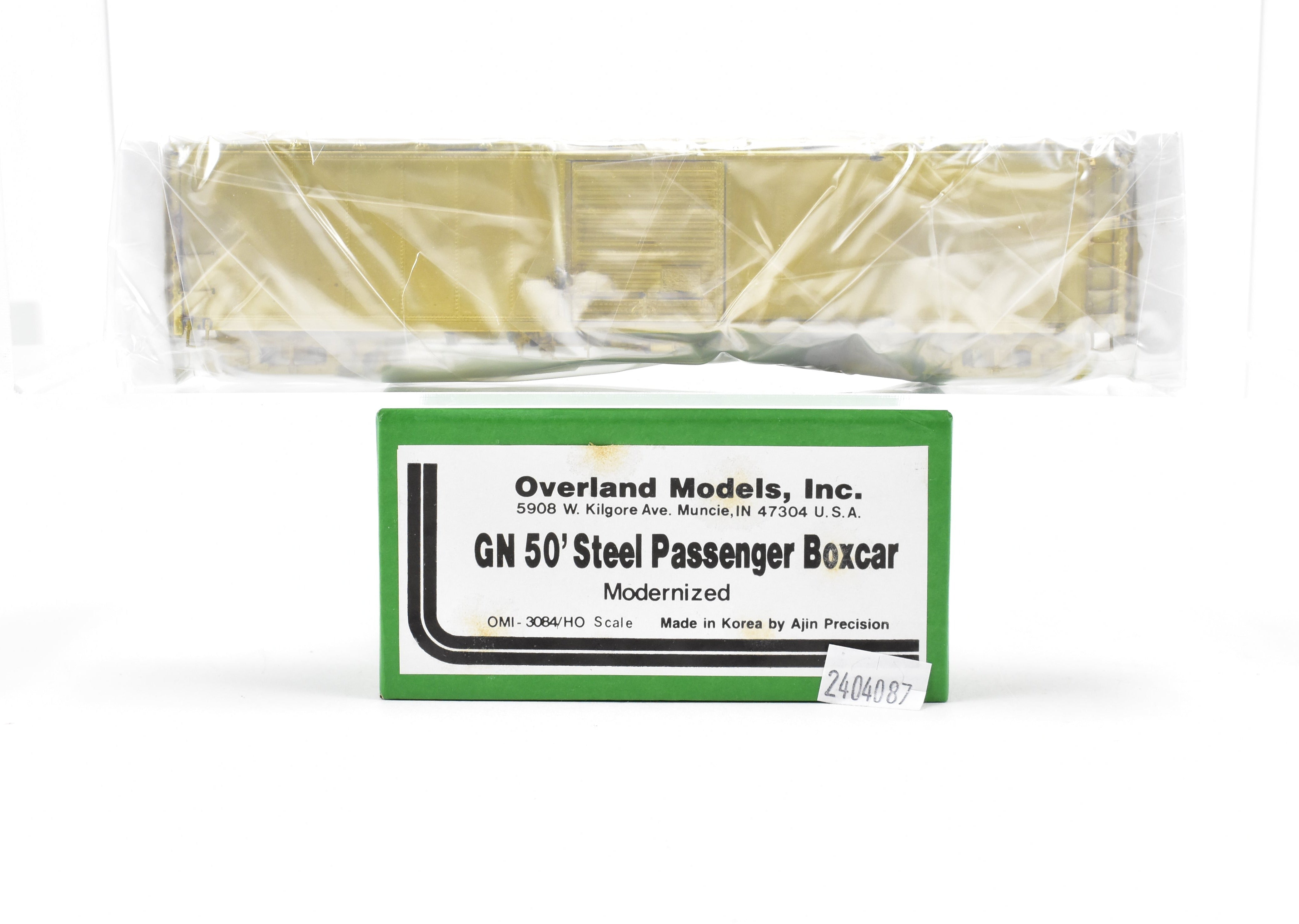 HO Scale Brass Passenger Box Car by Overland Models, Inc. (OMI) - Great Northern 50-Foot Steel, Modernized and Brand New