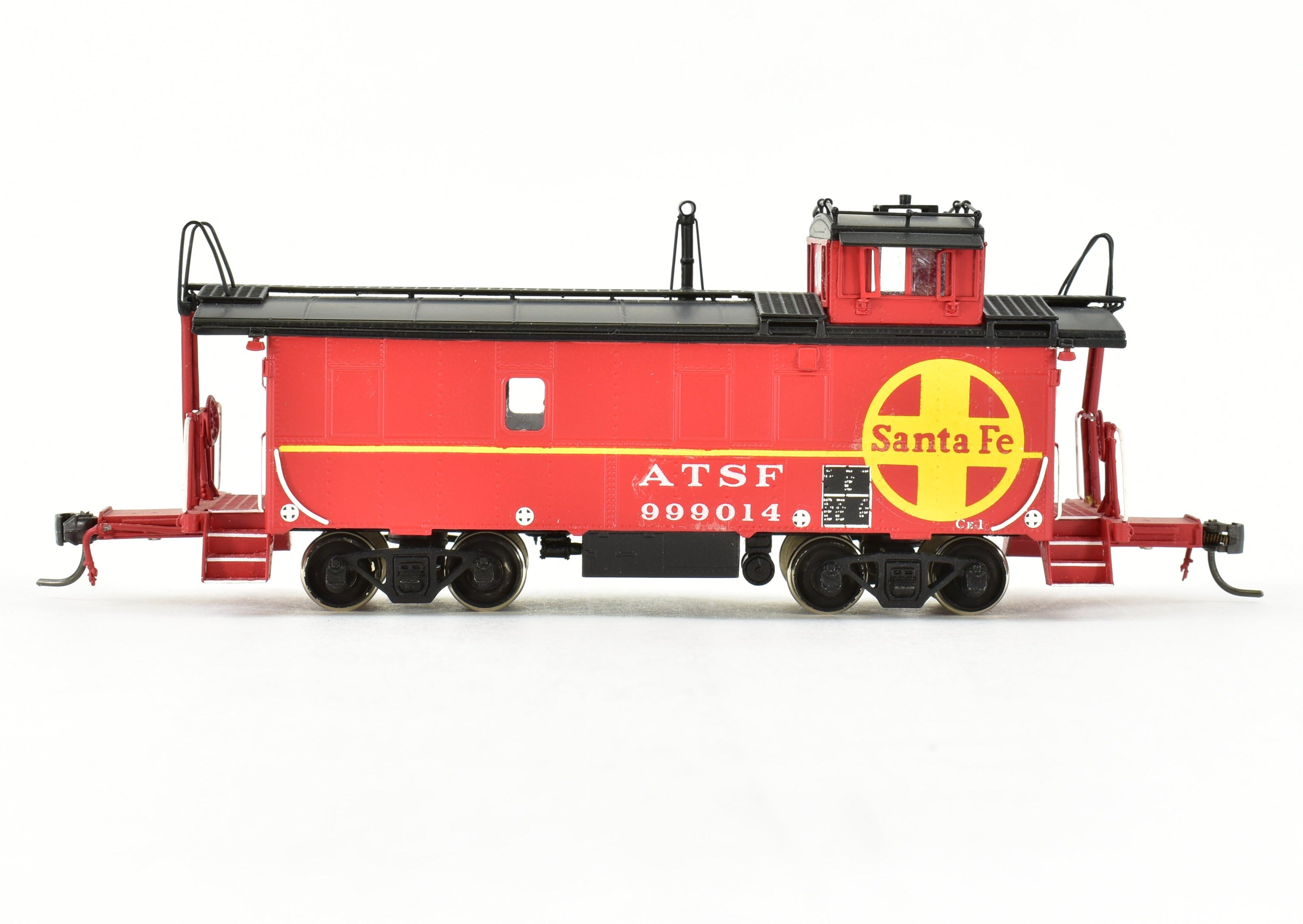 HO Scale Brass ATSF Santa Fe Modern Round Roof Caboose by Oriental Limited, Factory Painted