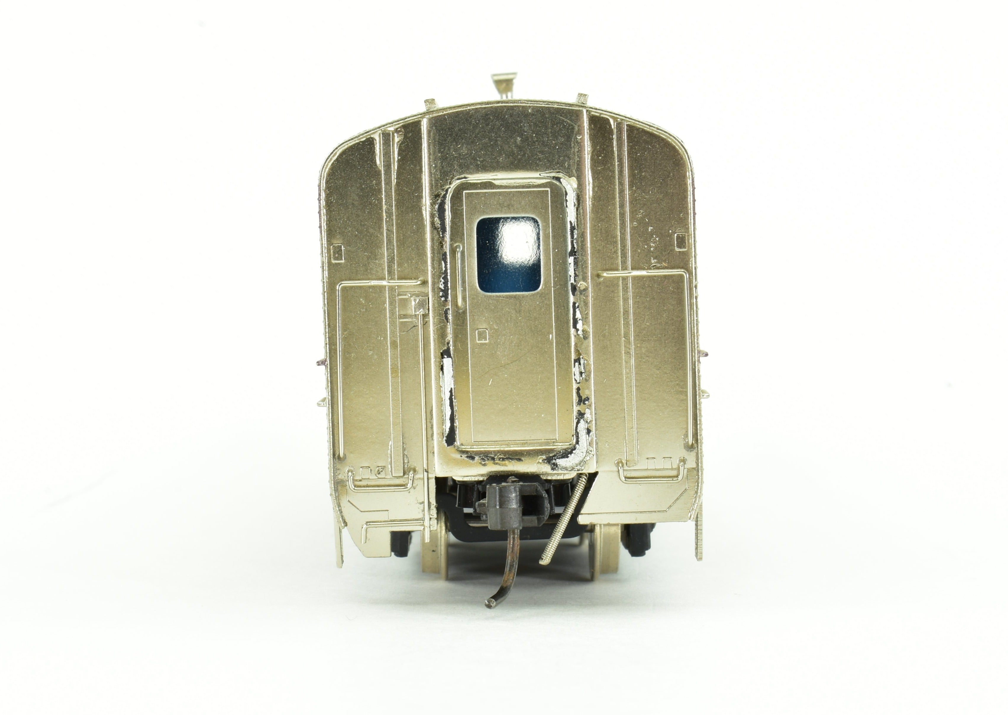High - Quality HO Scale Brass S. Soho & Co. Canadian Pacific Railroad Empress Lightweight Dining Car with Custom Finishing