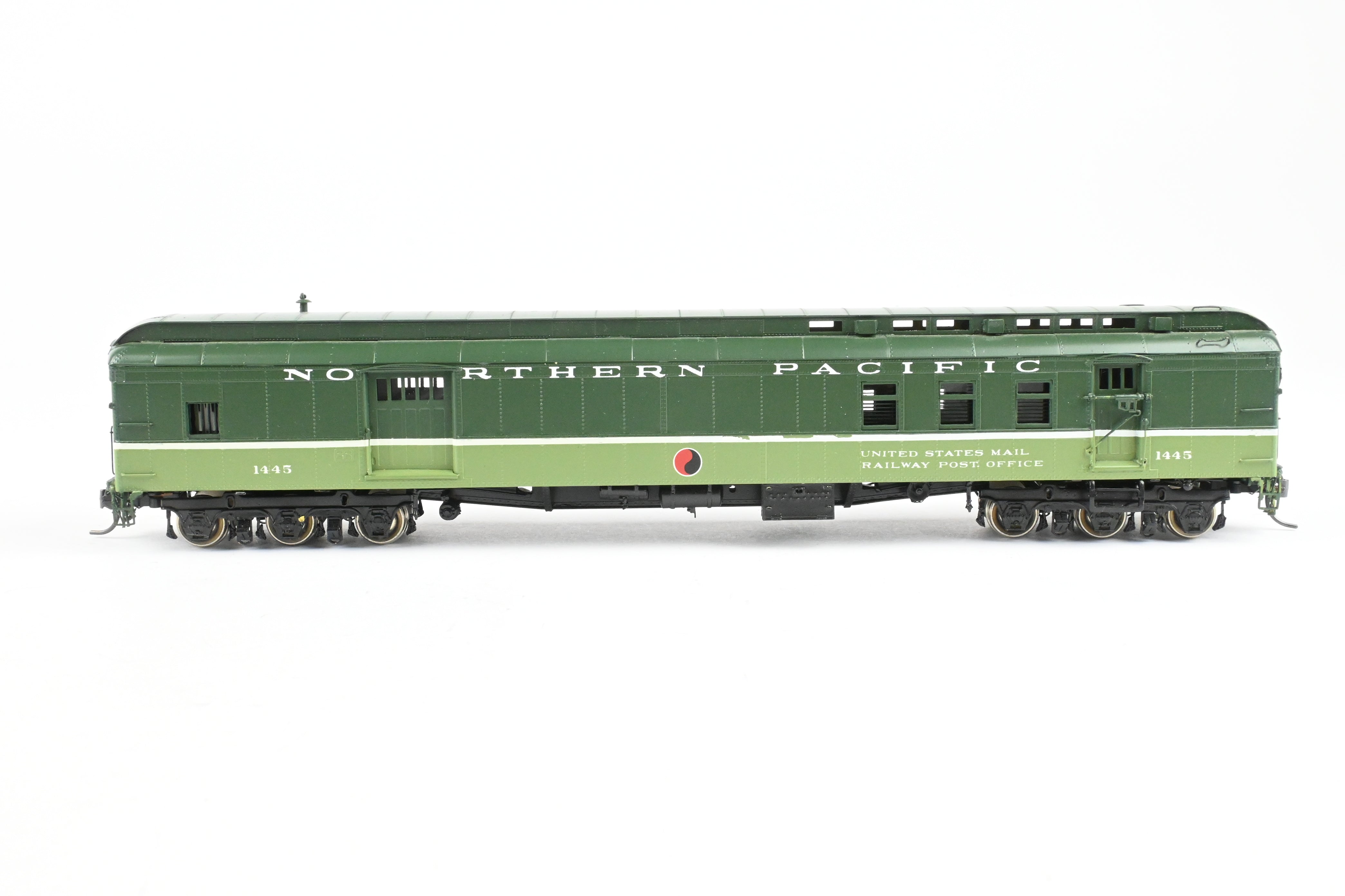 HO Scale Brass Northern Pacific RPO Car Model by W&R Enterprises, Custom Painted in Loewy Style, No. 1435