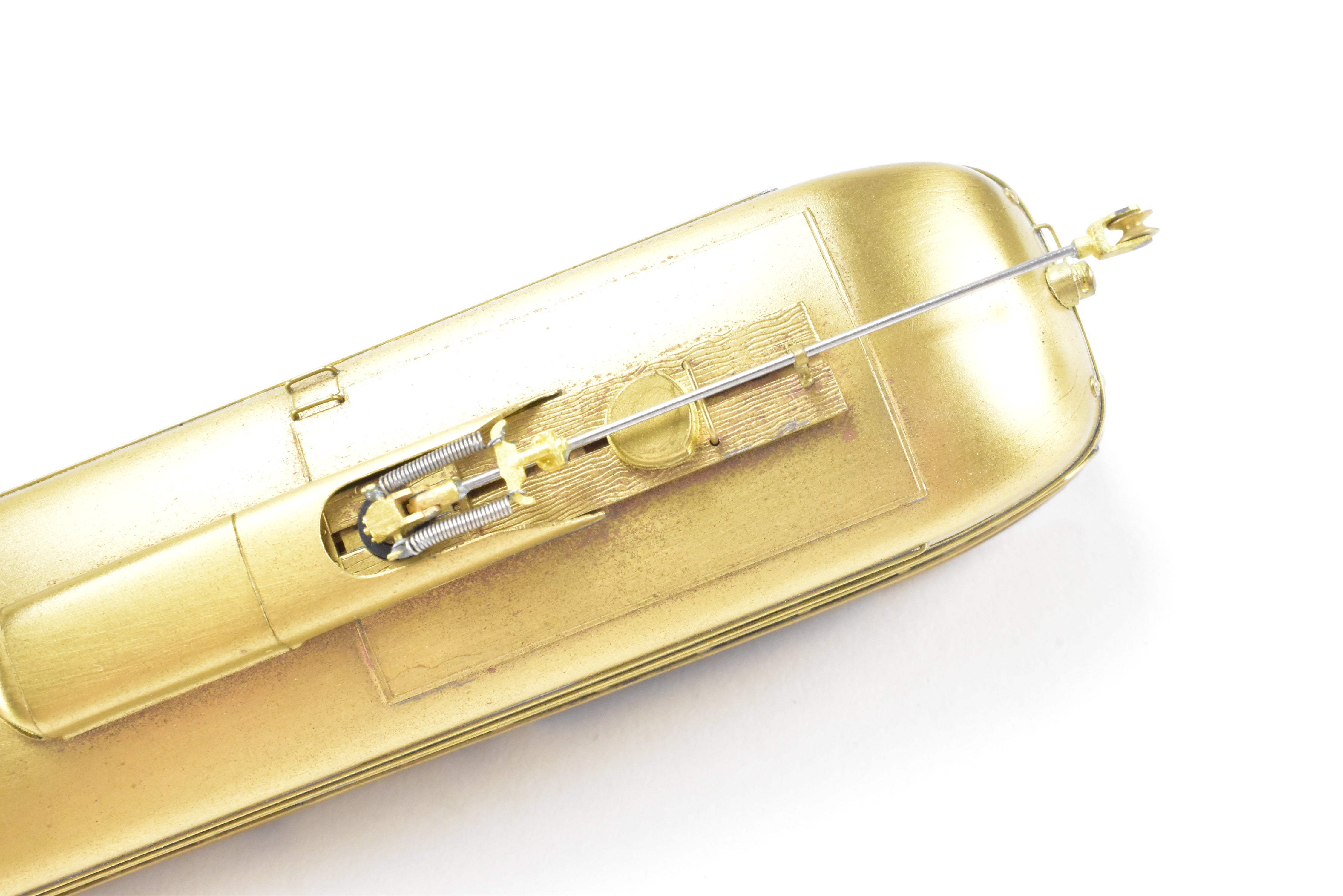 High - Quality HO Scale Brass Model of WP Car Corp. 1946 PCC Type - B Trolley with Blinker Doors for Model Railroading Enthusiasts