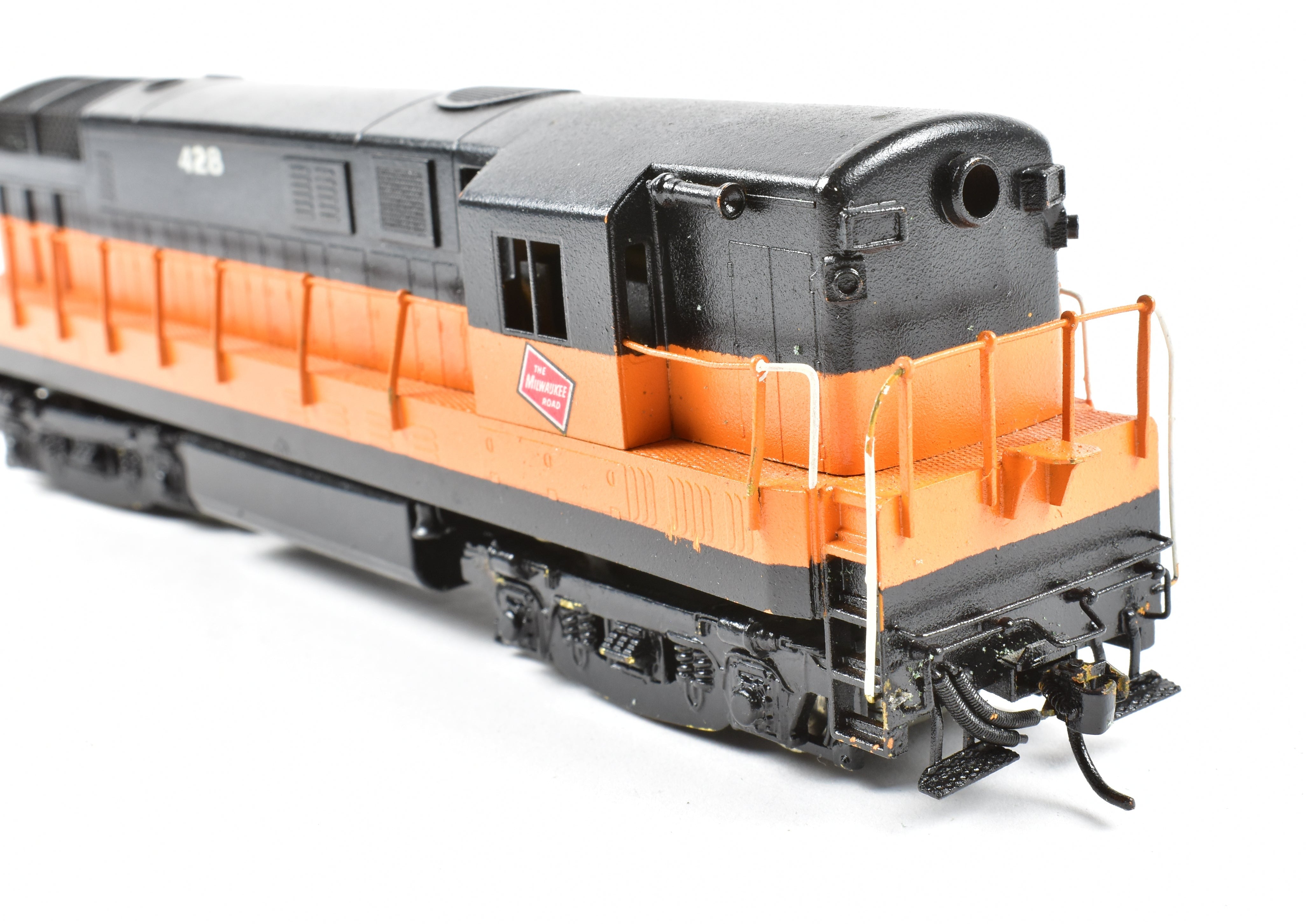 HO Scale Brass Red Ball Milwaukee Road H-16-44 Baby Trainmaster Model