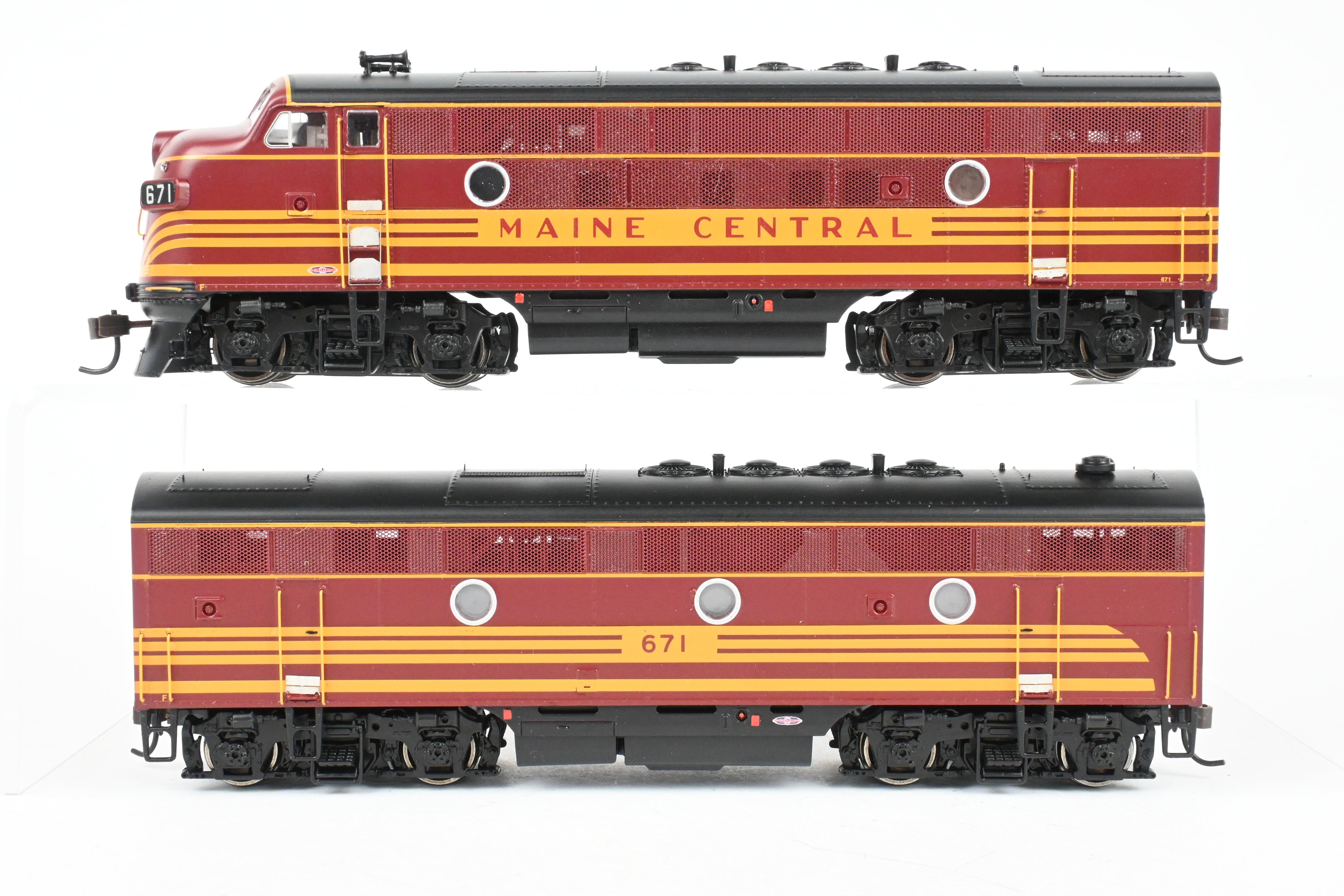 Athearn Genesis B&M Boston & Maine EMD F3-A/B Phase II Mint Passenger Set