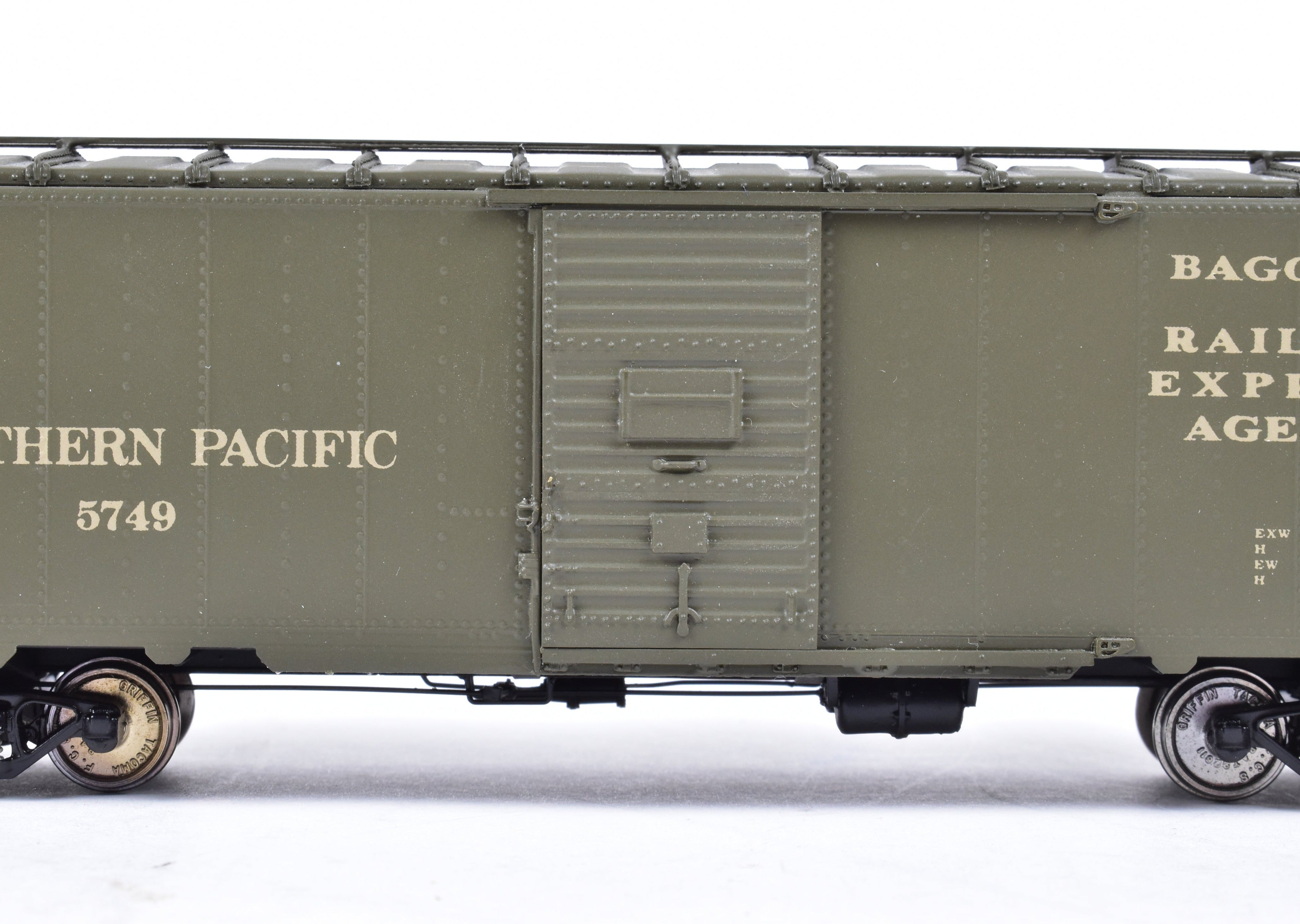 HO Scale Brass Southern Pacific B-50-24 Express Boxcar Model - Beaver Creek SP No. 5749 FP Collector's Edition