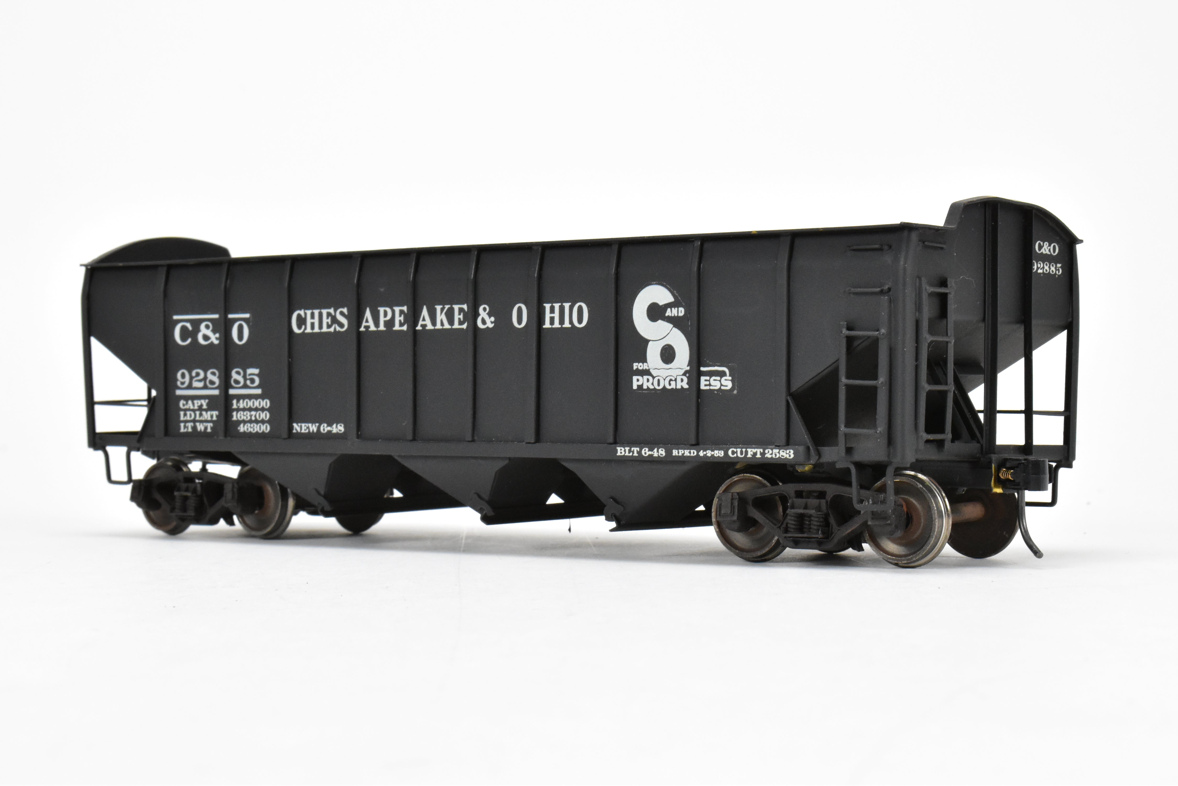 O Scale Model Train - Brass Max Gray C&O (Chesapeake & Ohio) ACF Welded 70 Ton Triple Hopper Custom Painted Model No. 92885 for Model Train Enthusiasts