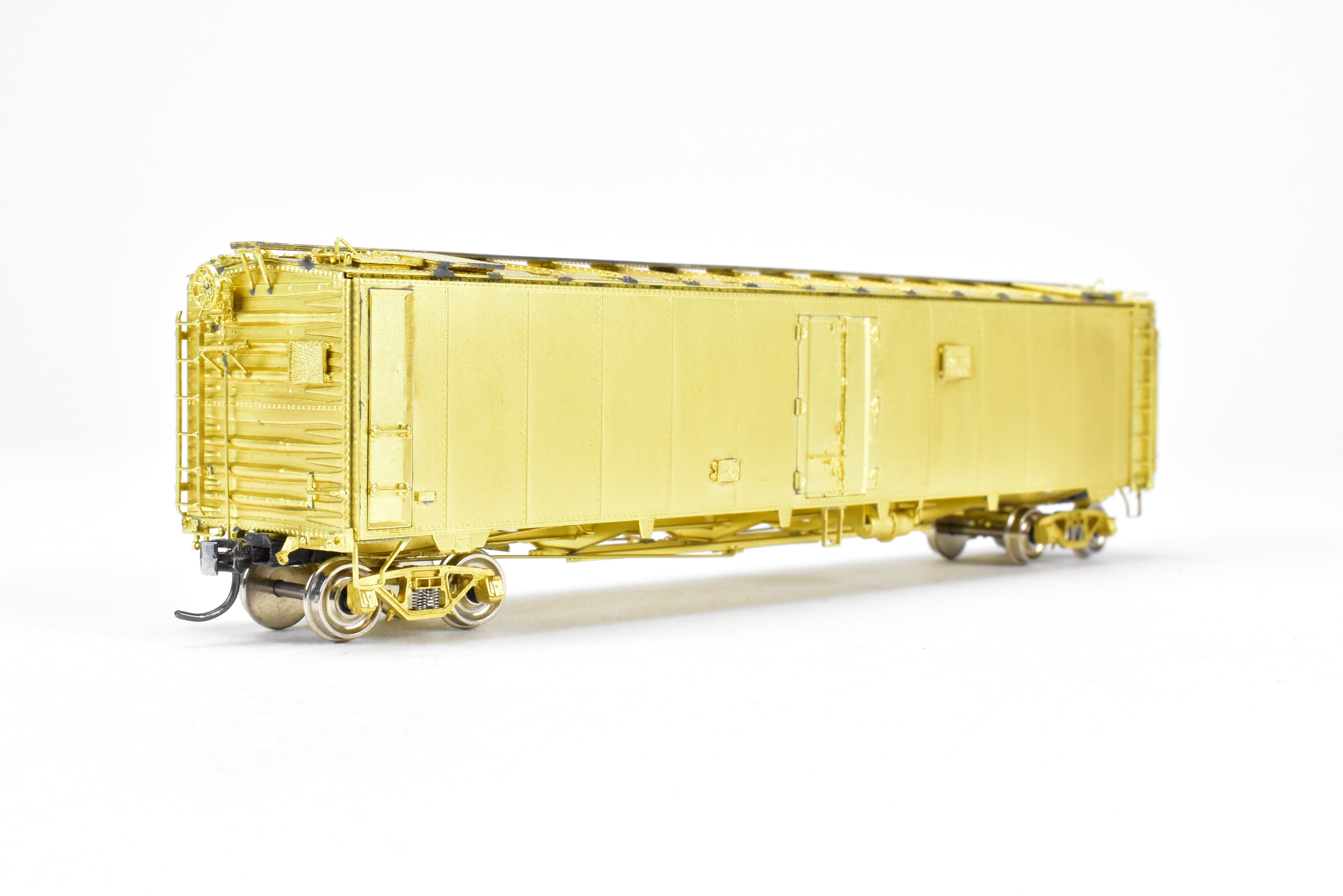 HO Scale Brass Model of ATSF - Santa Fe SFRD RR - 42 Class 50 - Foot Ice Bunker Steel Refrigerator Car by Overland Models, Inc. (OMI)