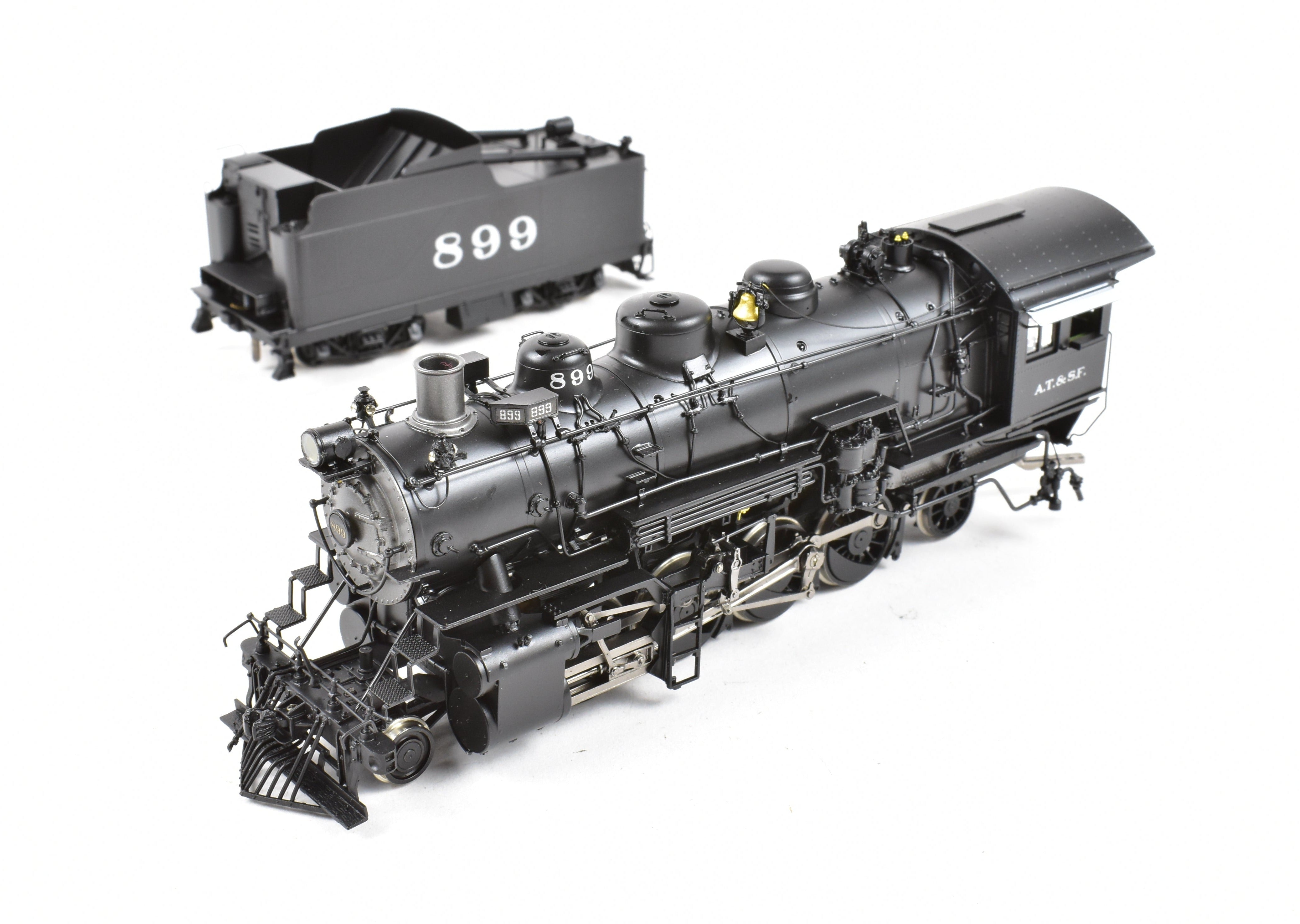 HO Scale Brass Division Point AT&SF 2-8-2 FP #899 with 8500 Gal Coal Tender