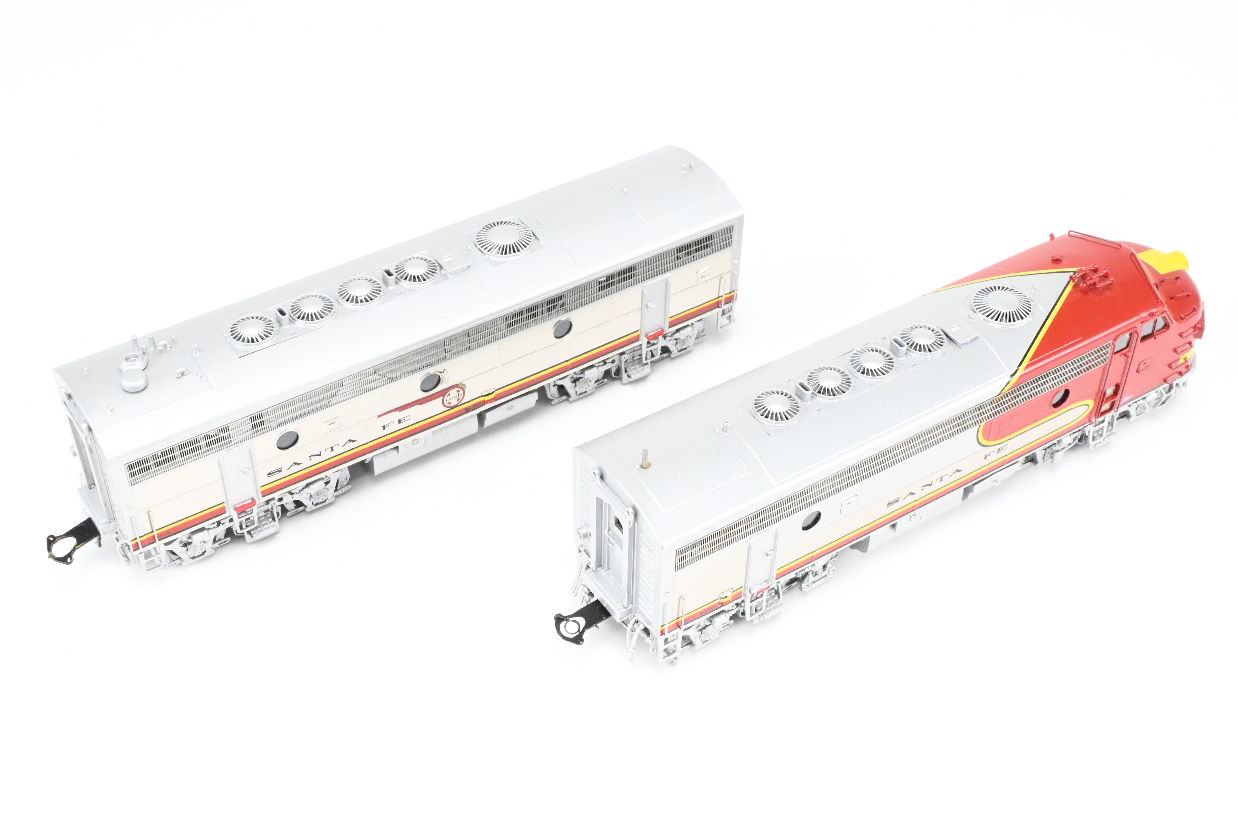 HO Scale Brass Model Train Set - Overland Models Inc. ATSF - Santa Fe EMD F7 A - B - B - A Set #1 (1950's Era FP) with Cars #42L, 42A, 42B, 42C