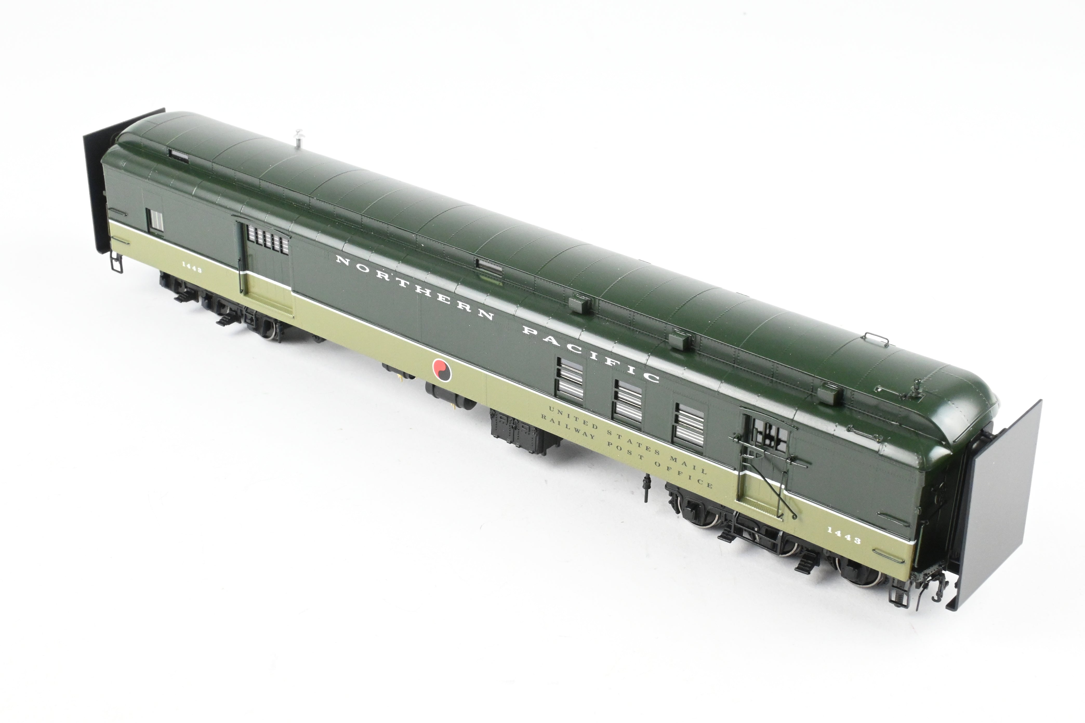 HO Scale Brass Northern Pacific Mail & Express Car FP Loewy No. 1443 by W&R Enterprises