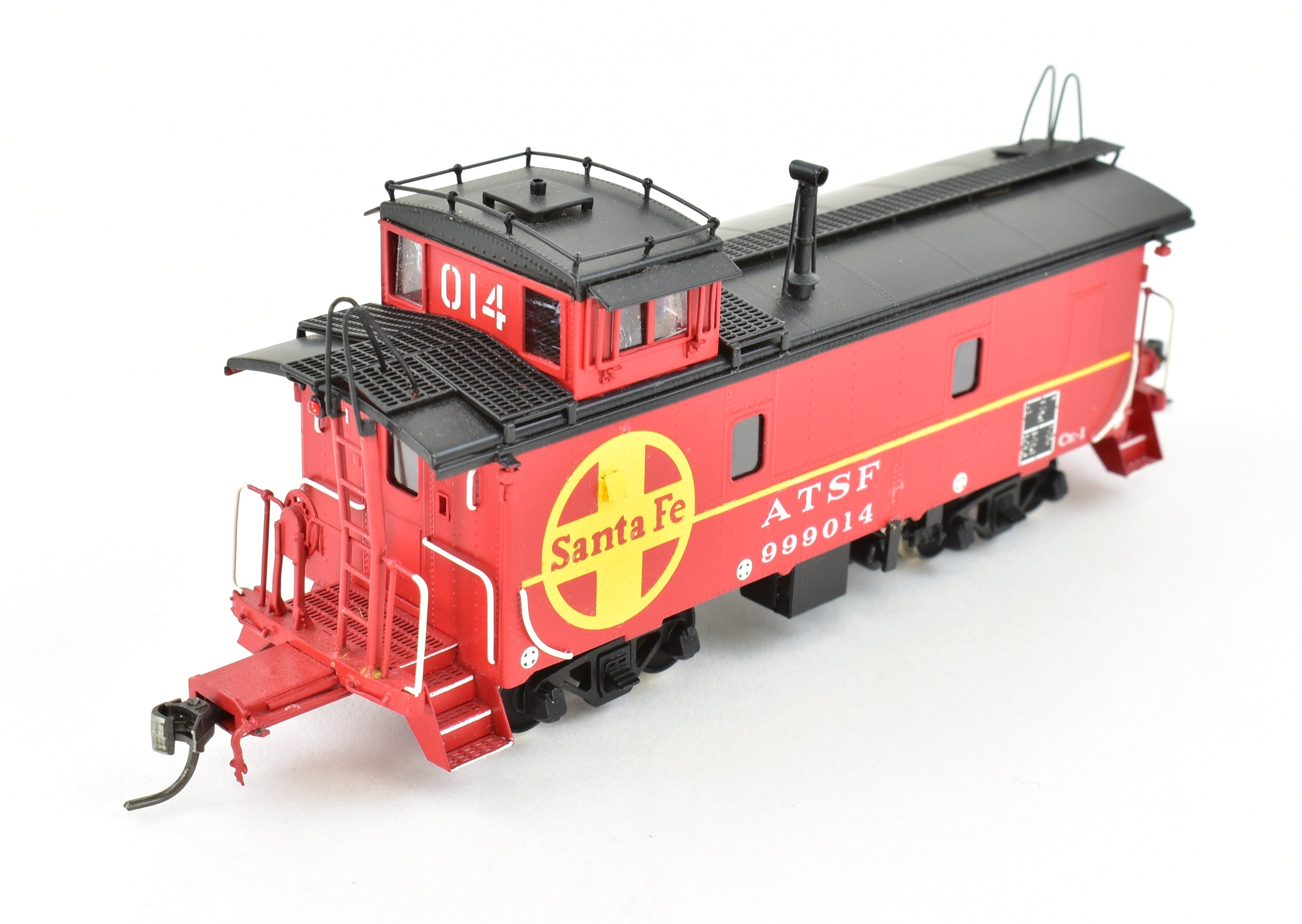 HO Scale Brass ATSF Santa Fe Modern Round Roof Caboose by Oriental Limited, Factory Painted
