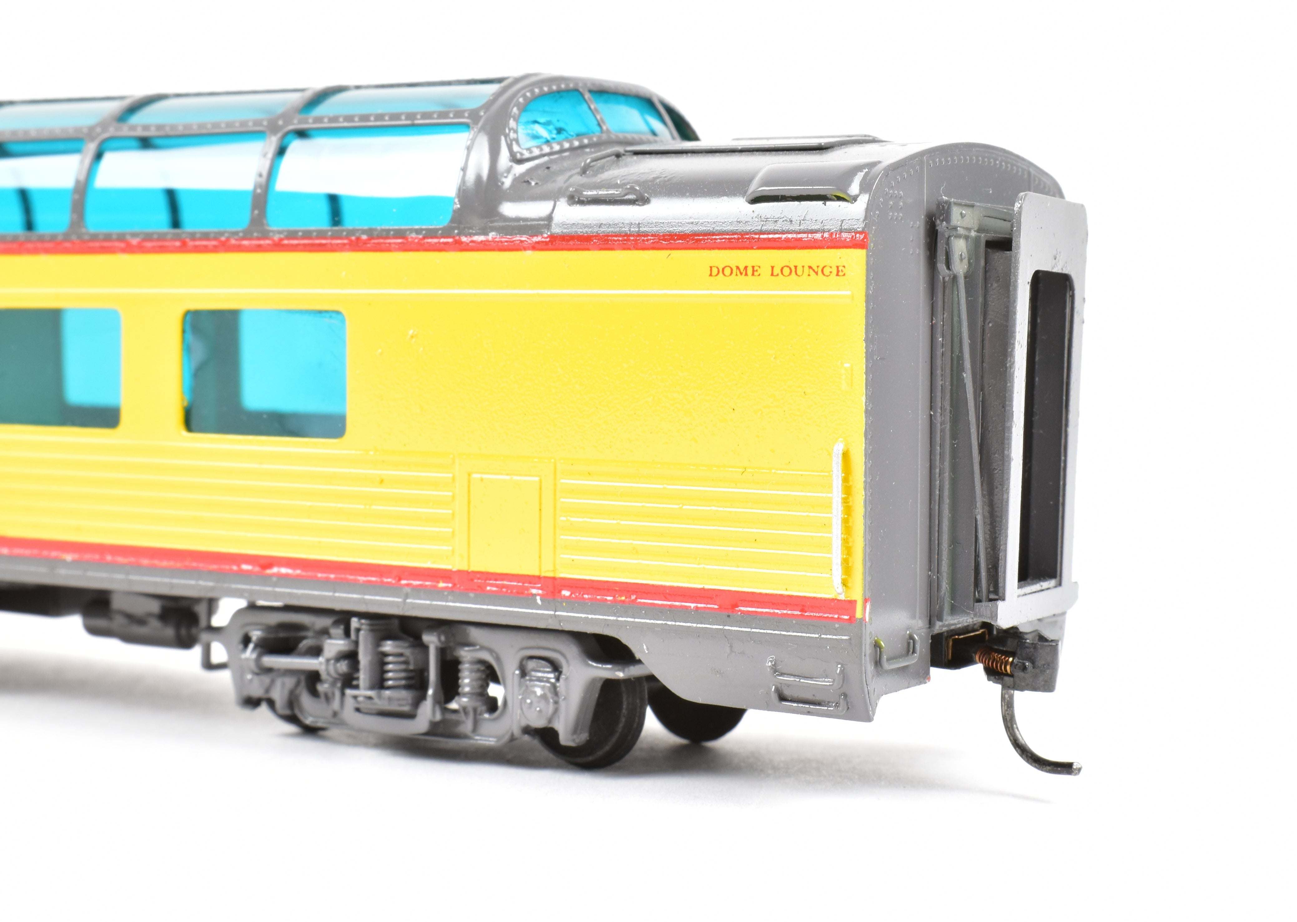 High - Quality HO Scale Brass Model Railroad Car - Southern Pacific 3/4 Dome #3603 with Corrugated Design, Custom Painted and Upgraded for Soho SP