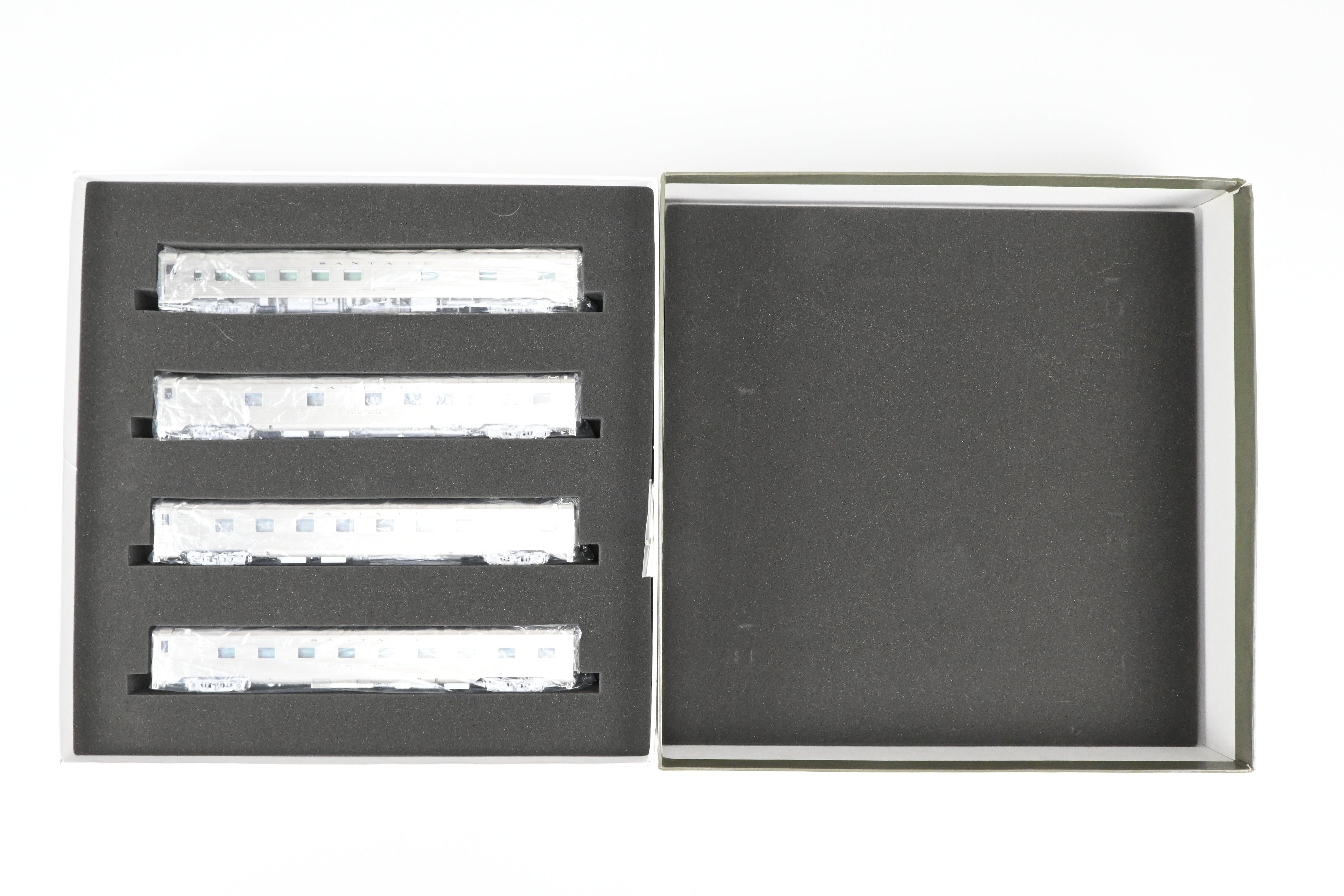 1951 ATSF Santa Fe Super Chief 4-Car Sleeping Car Set by Challenger Imports