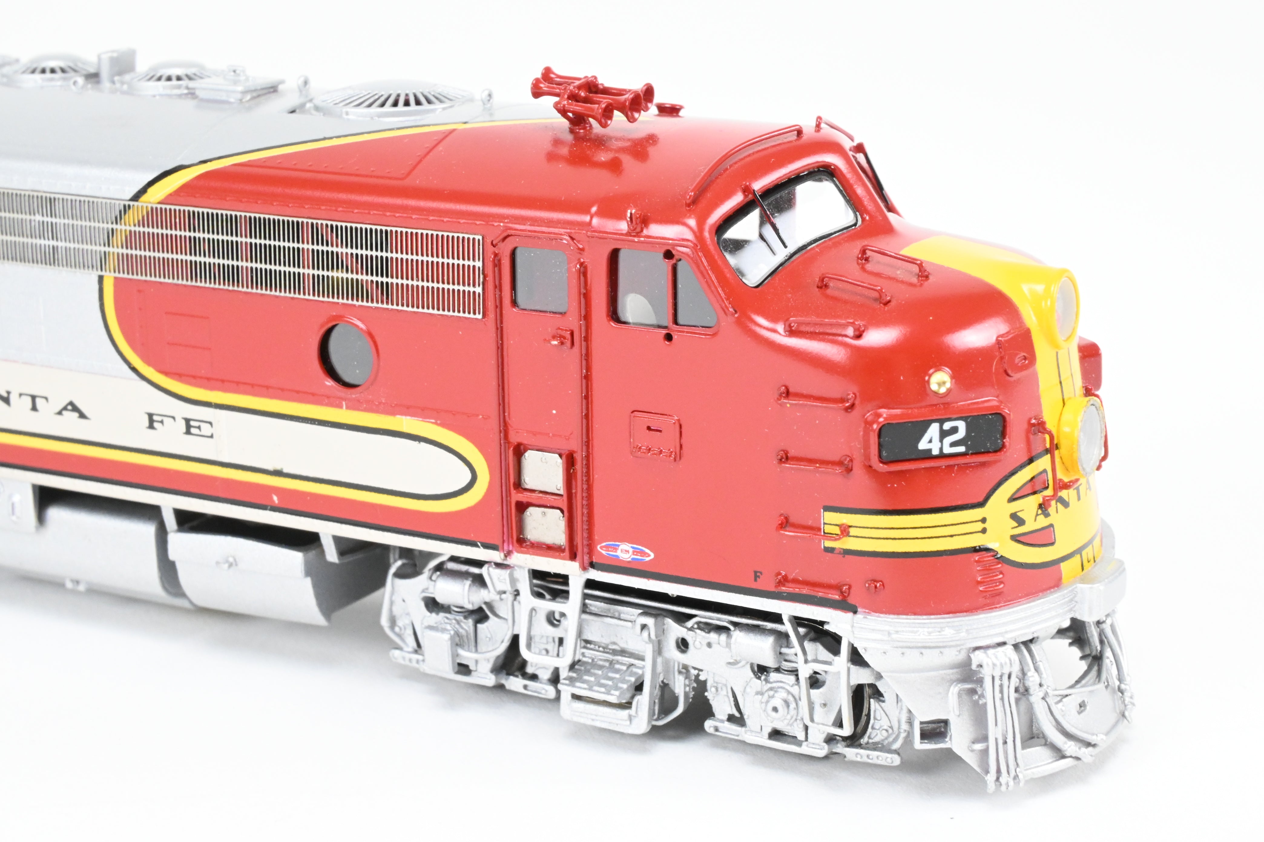 HO Scale Brass Model Train Set - Overland Models Inc. ATSF - Santa Fe EMD F7 A - B - B - A Set #1 (1950's Era FP) with Cars #42L, 42A, 42B, 42C
