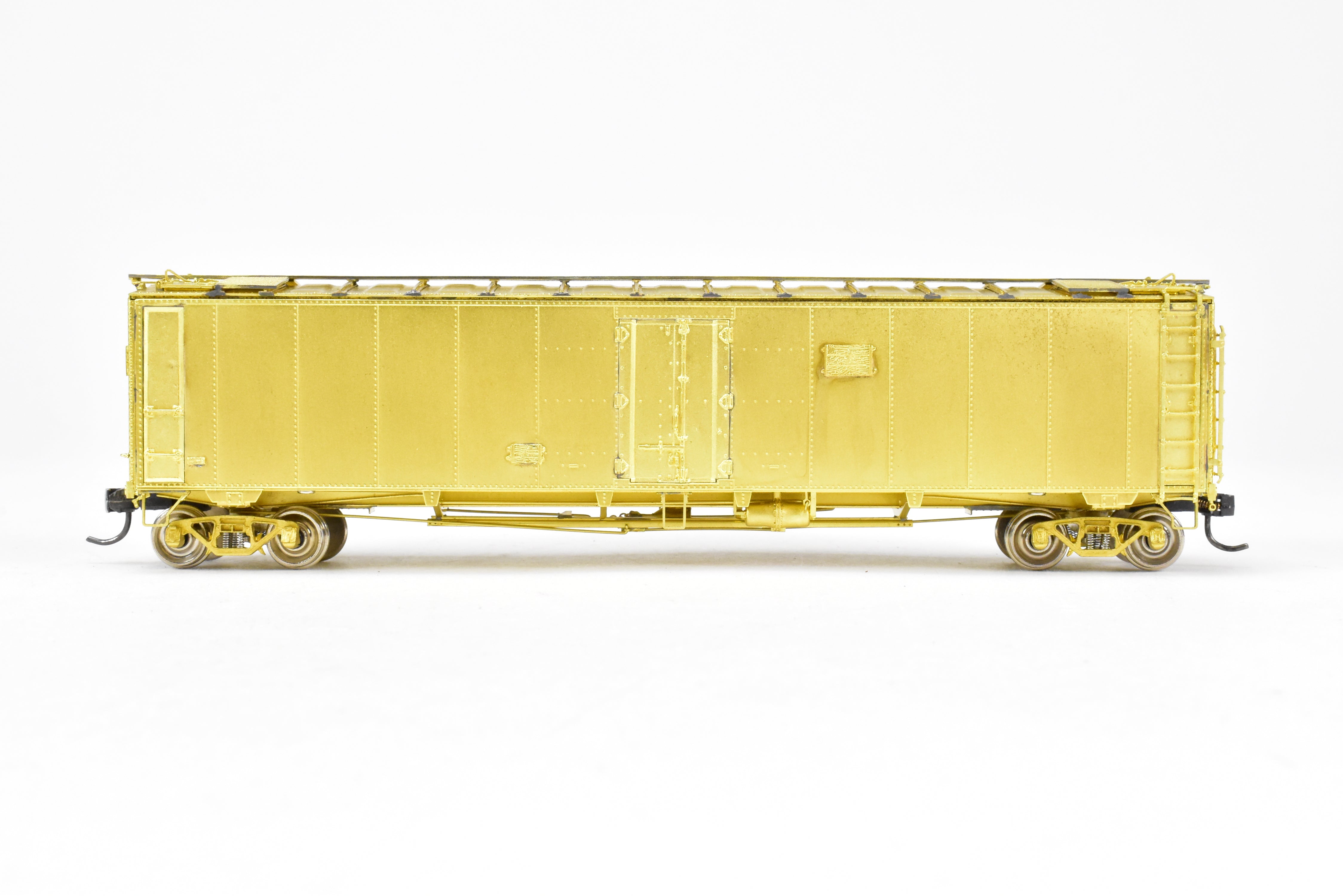 HO Scale Brass Model of ATSF - Santa Fe SFRD RR - 42 Class 50 - Foot Ice Bunker Steel Refrigerator Car by Overland Models, Inc. (OMI)