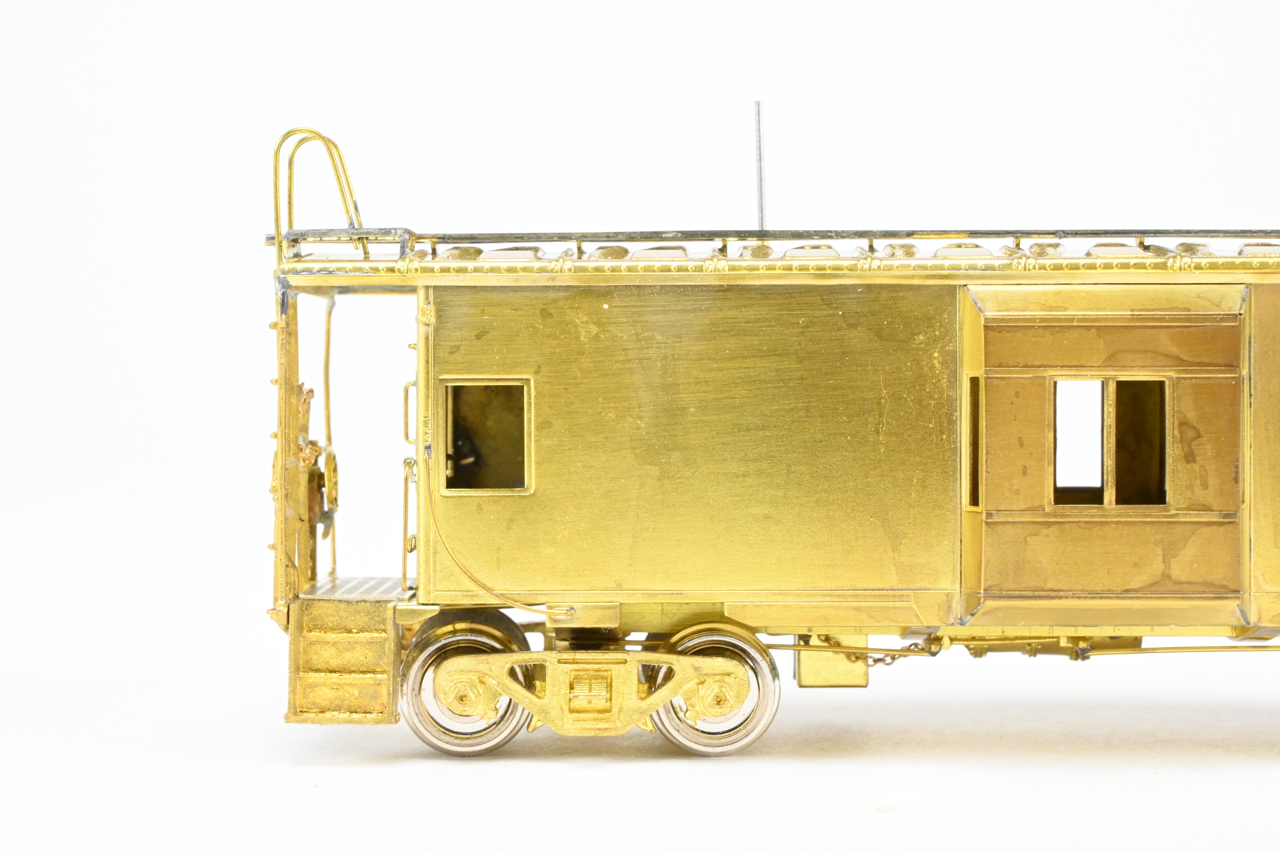 HO Brass OMI WP Western Pacific Early Version Bay Window Caboose #426 - 460 with Roof Walk