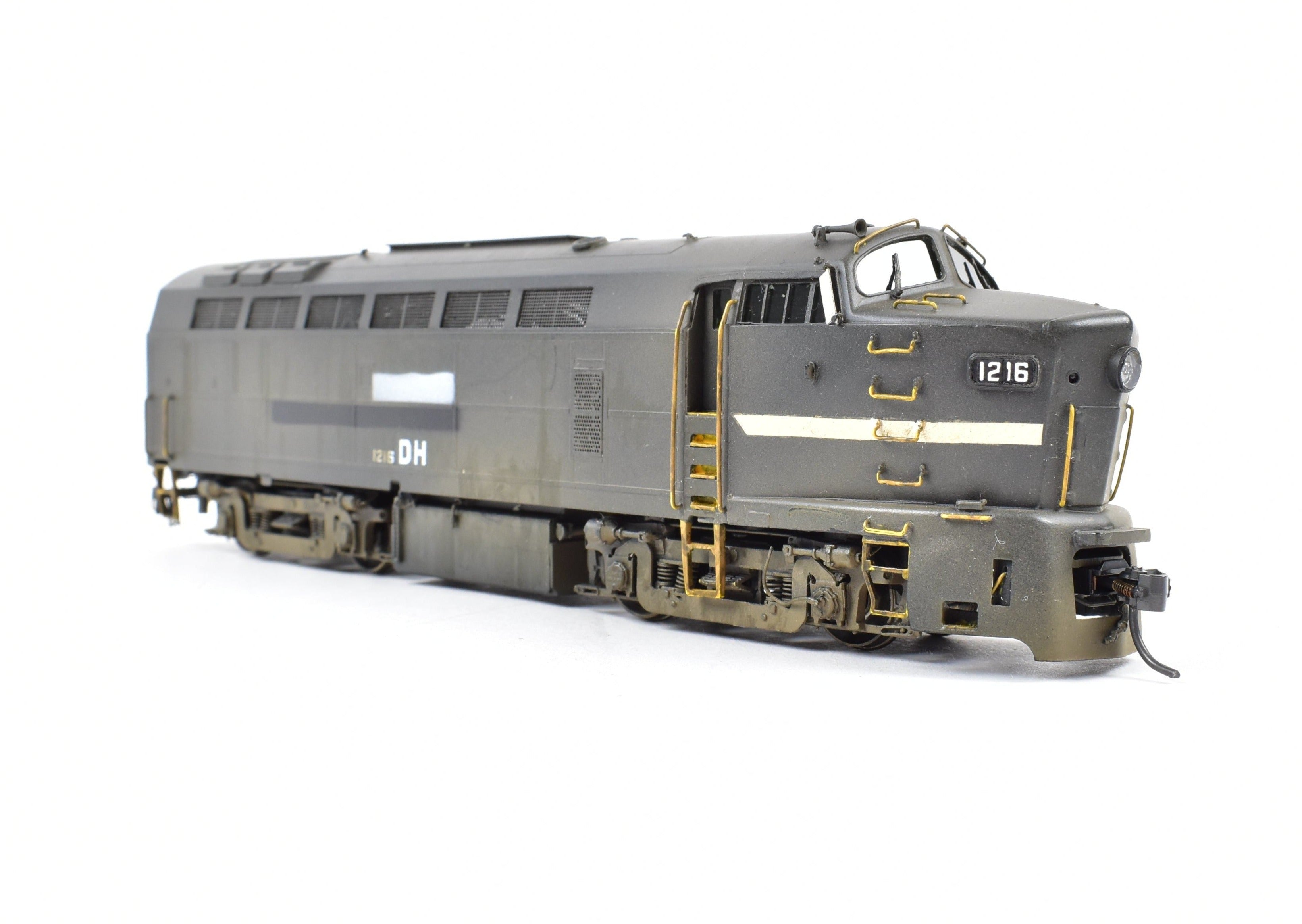 HO Scale Brass Model Train - Overland Models, Inc. (OMI) Delaware and Hudson (D&H) BLW RF-16 Shark Nose A-unit CP in New York Central (NYC)/Delaware and Hudson (D&H) Patch No. 1216