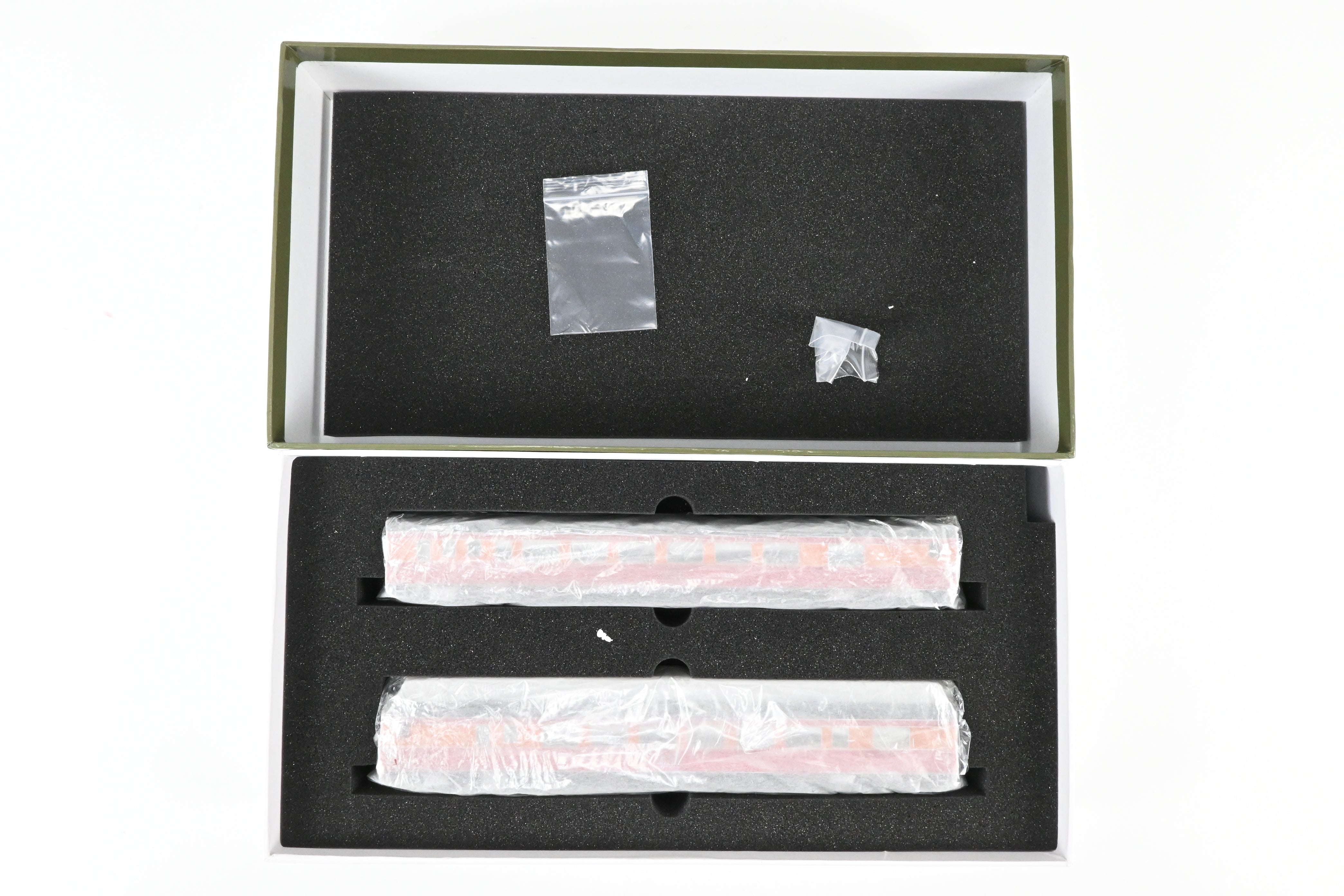 HO Scale Brass Passenger Car Set - Challenger Imports SP - Southern Pacific 1949 Shasta Daylight 2 - Pack B Add - On Set Freight Passenger Cars