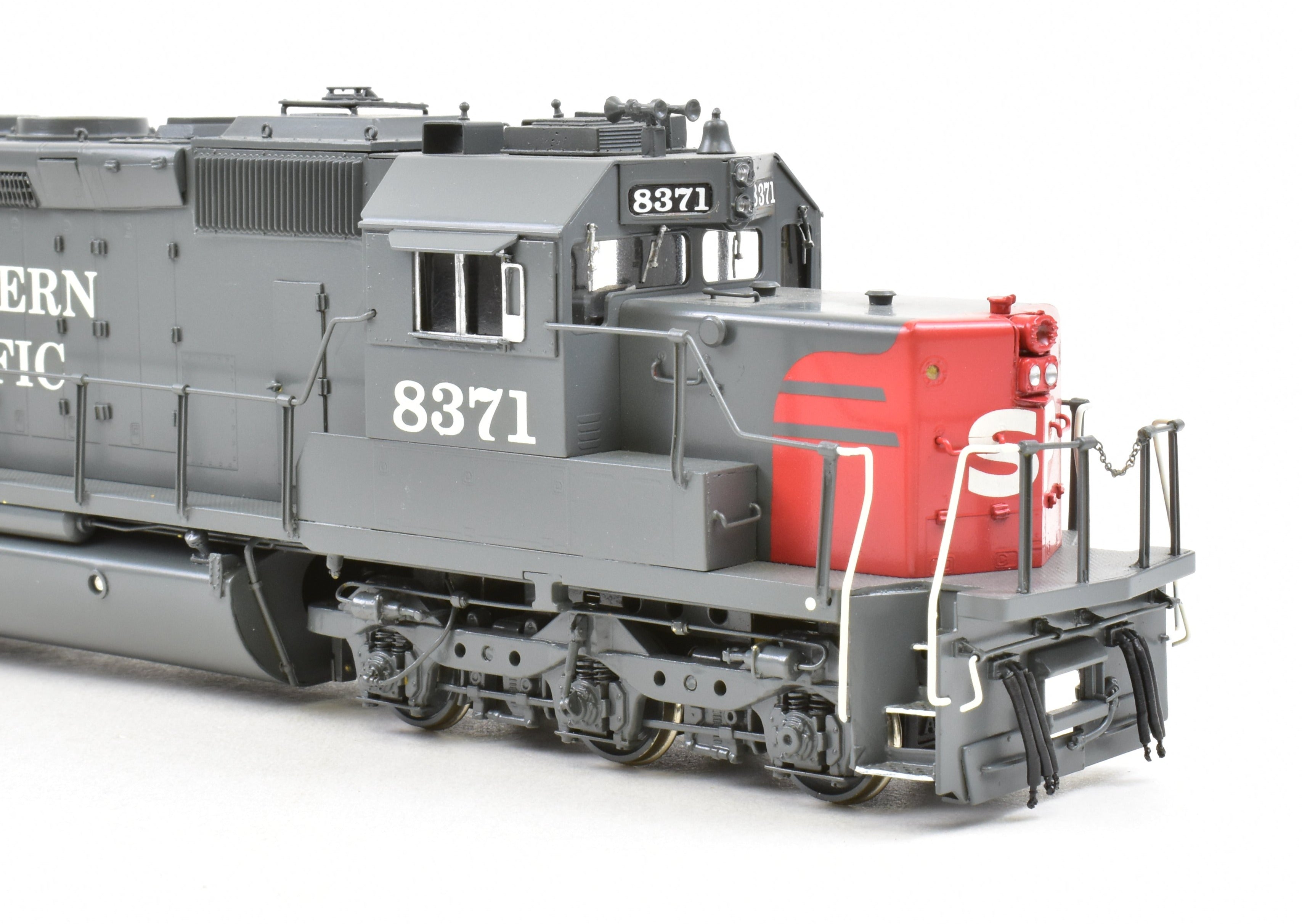 Southern Pacific EMD SD40T - 2 116 Nose Factory Painted Model Train No. 8731 by Overland Models (OMI) - S Brass CON