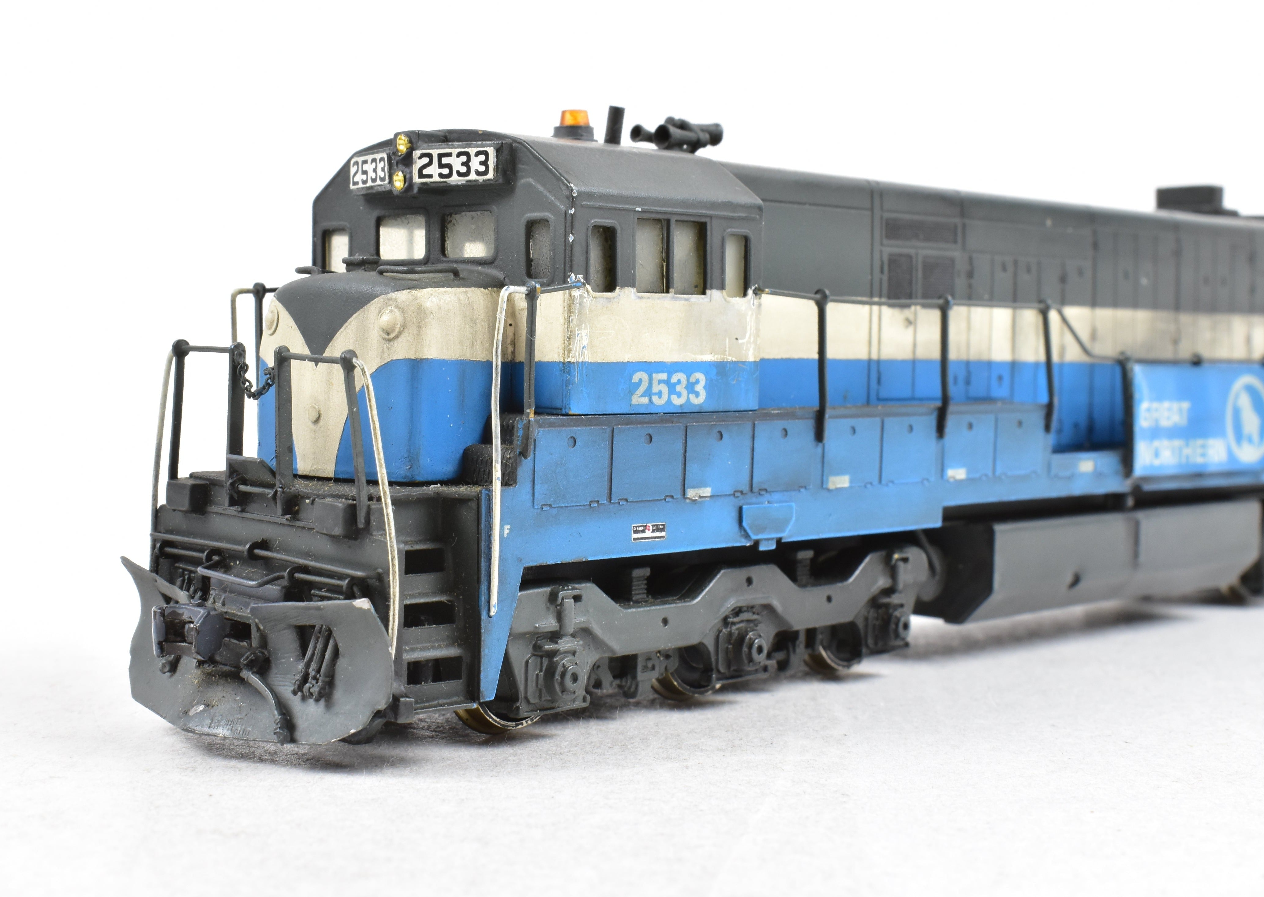 HO Scale Brass ALCO Model - Great Northern General Electric U - 33C Diesel Locomotive, CP No. 2533