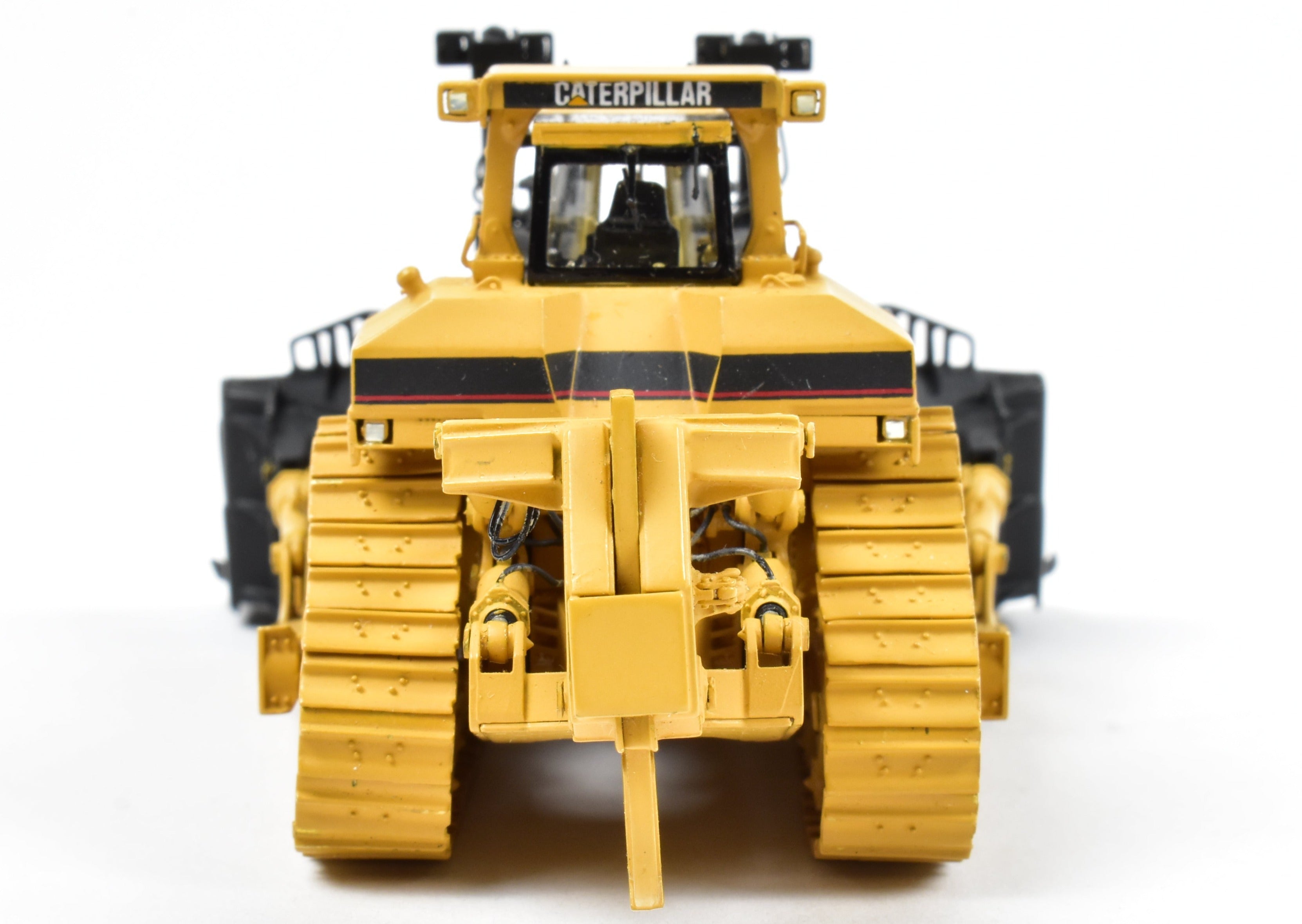 High - Quality HO Scale Brass Construction Model of Caterpillar D11R Track Type Tractor with Factory - Applied Yellow Paint