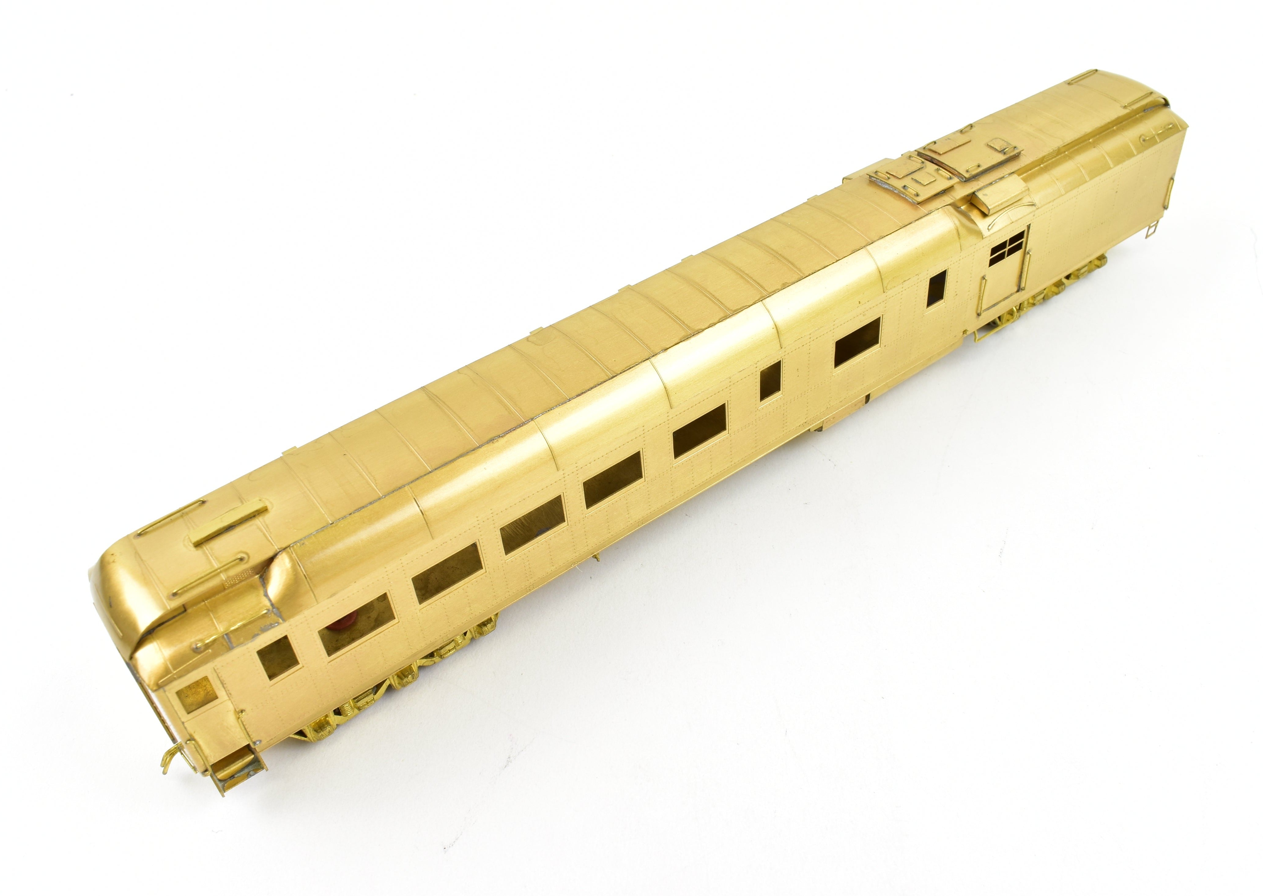 HO Scale Brass Model of Hi - Country Brass ATSF - Santa Fe Heavyweight Baggage Lounge Car #1300