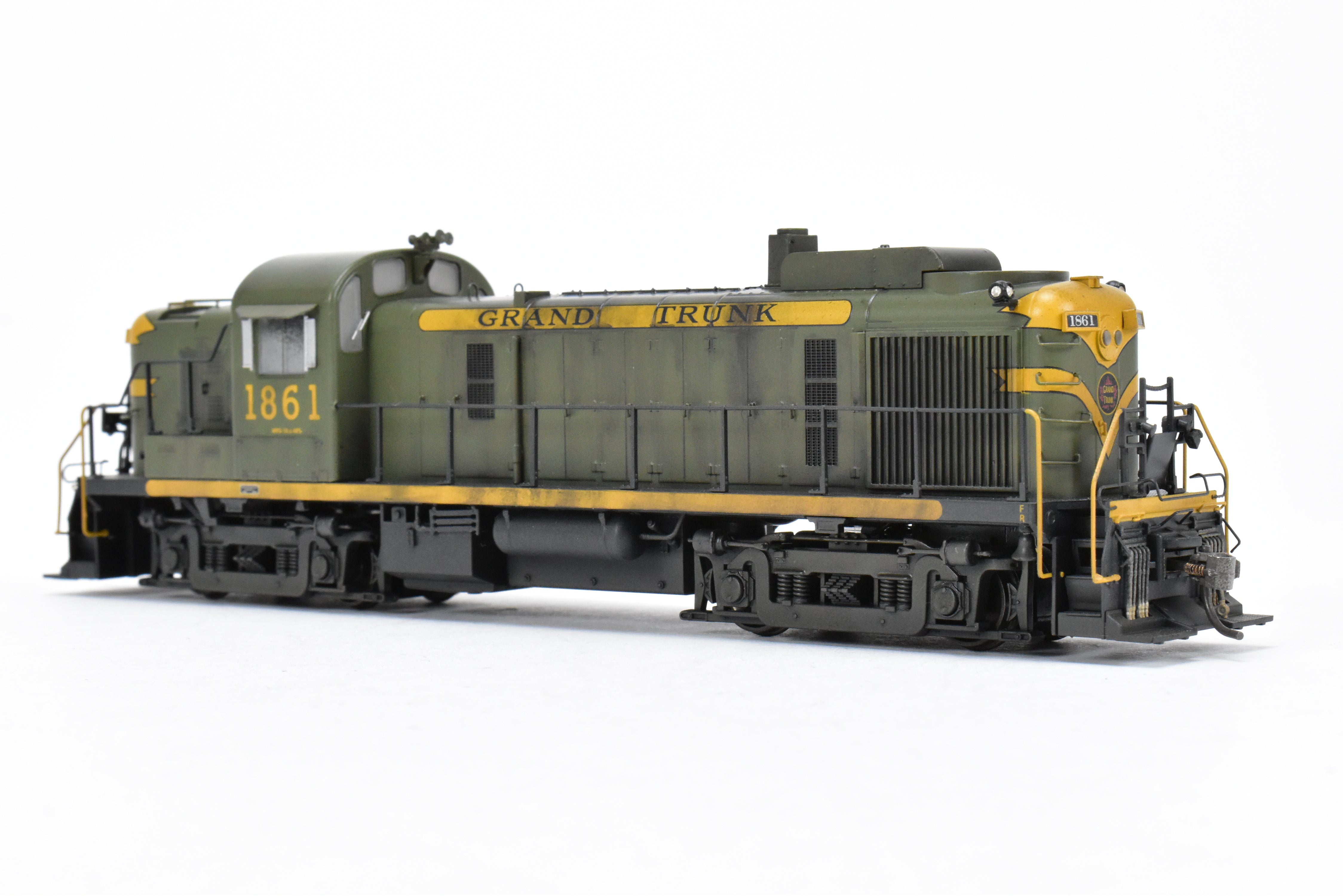 Bowser Executive Line GTW Grand Trunk Alco RS-3 Phase III, ESU DCC & Sound, #1861 Weathered