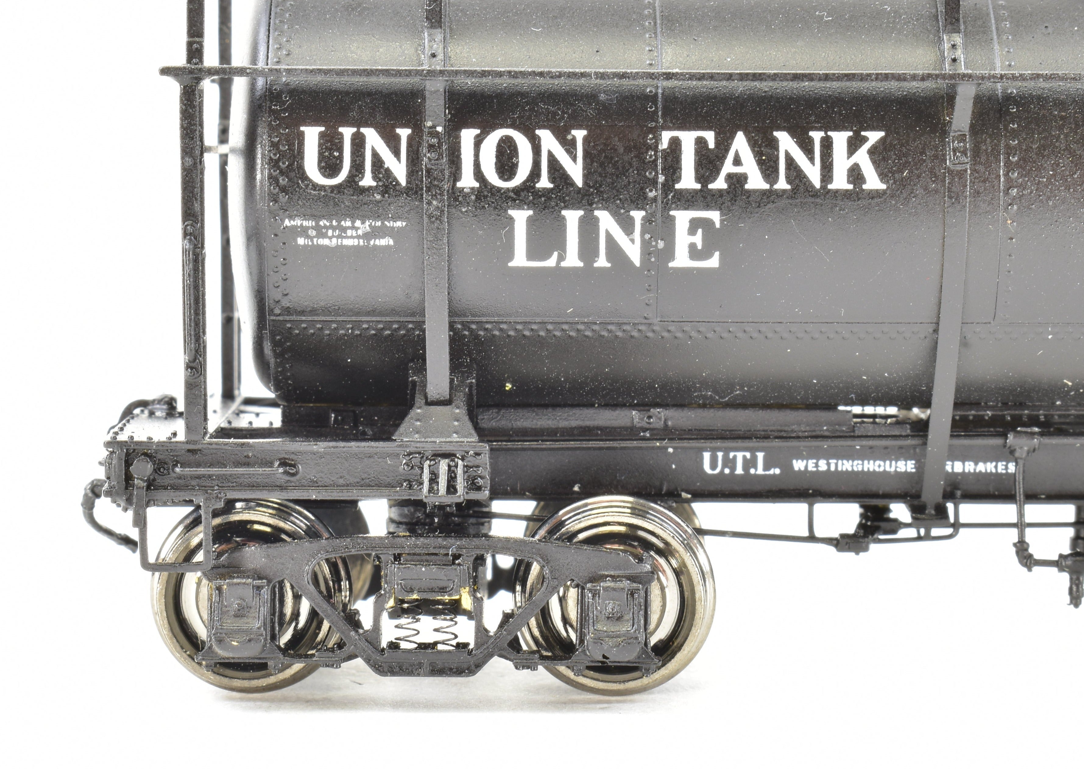 High - Quality HO Scale Brass W&R Union Tank Lines 6000 Gallon High Walkway Tank Car with One Dome CP by W&R Enterprises