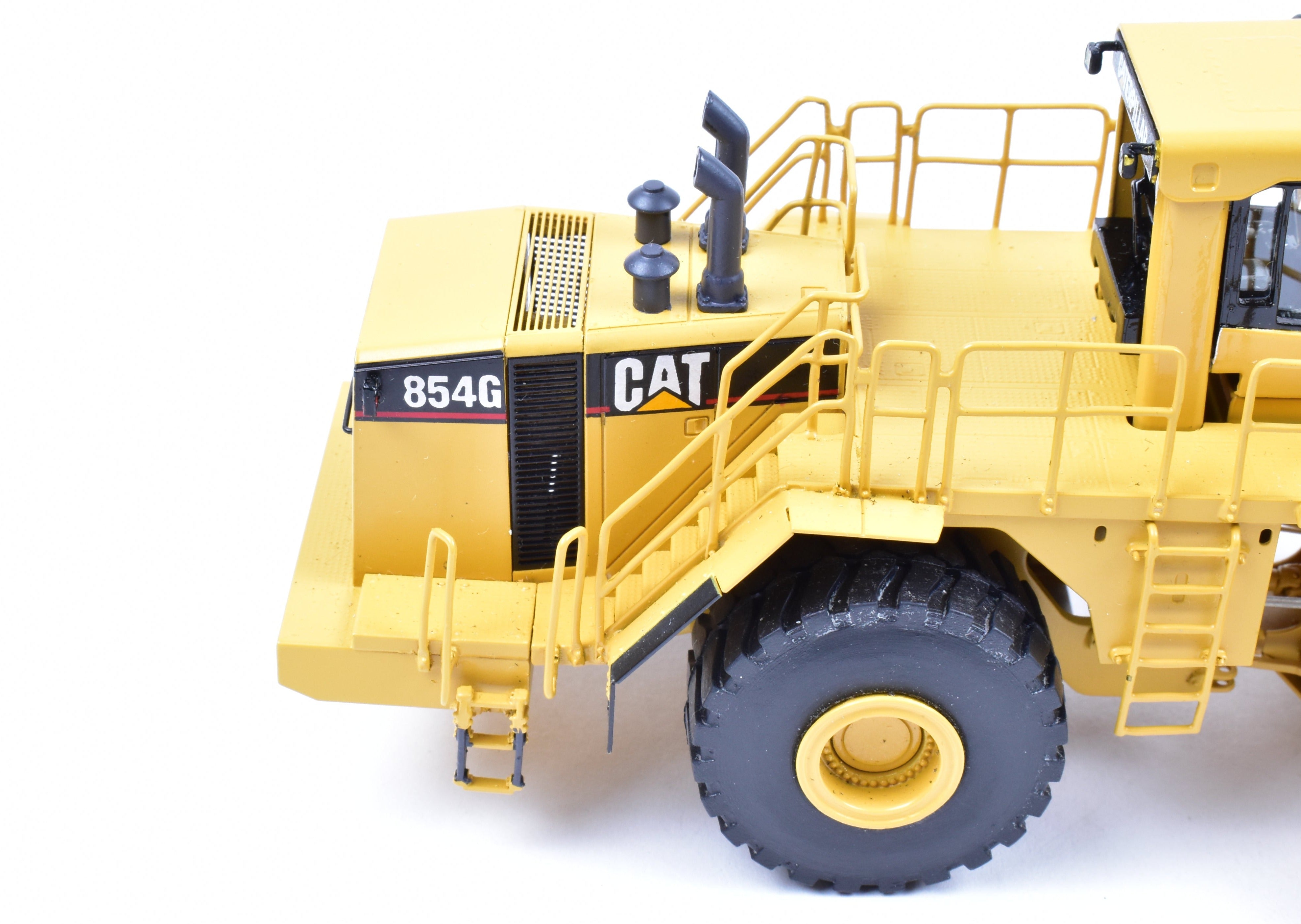 High - Quality HO Scale Brass Construction Model - Caterpillar 854G Wheel Dozer with Factory - Painted Finish, Imported from Korea