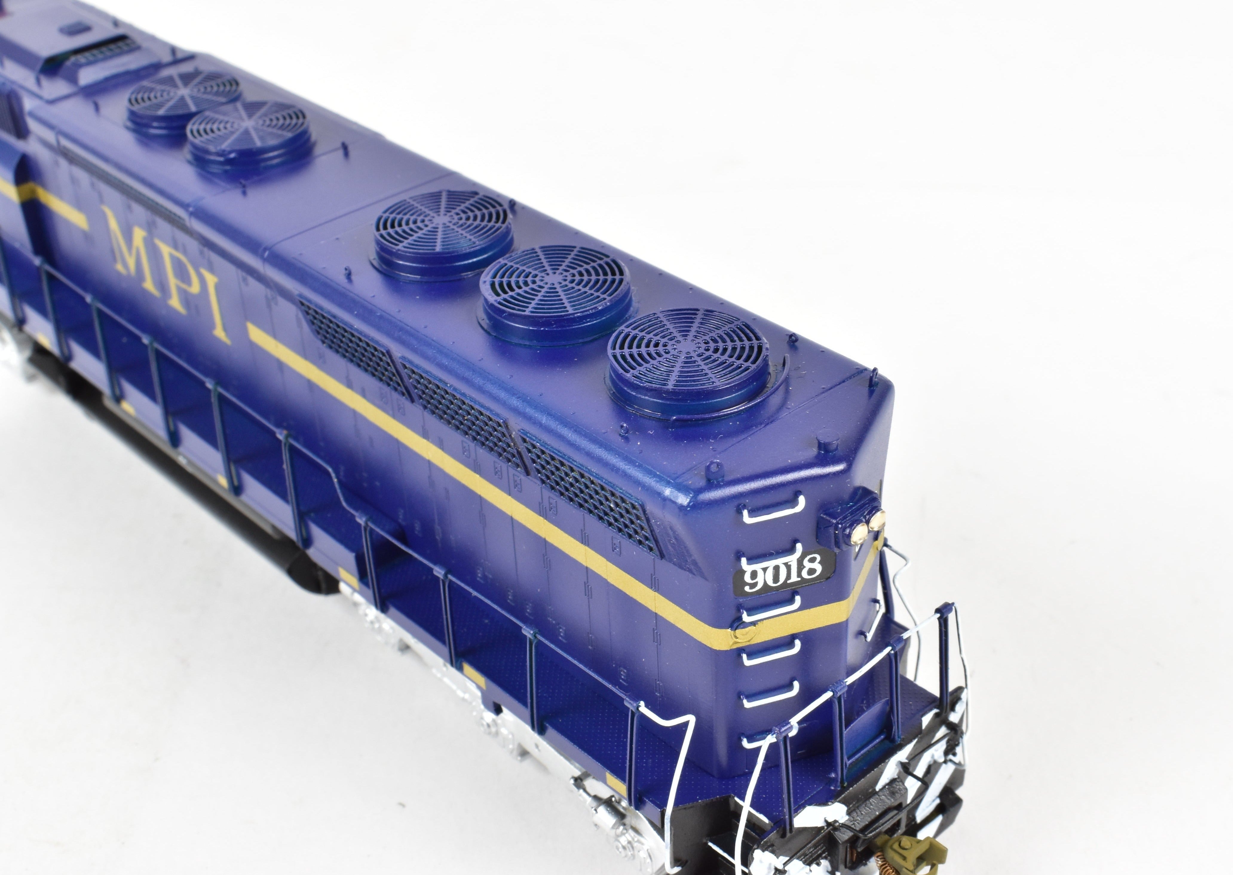 HO Scale Brass Hallmark Models MPI - Motive Power International EMD SD45 Diesel Locomotive Standard Version with C/P No. 9018