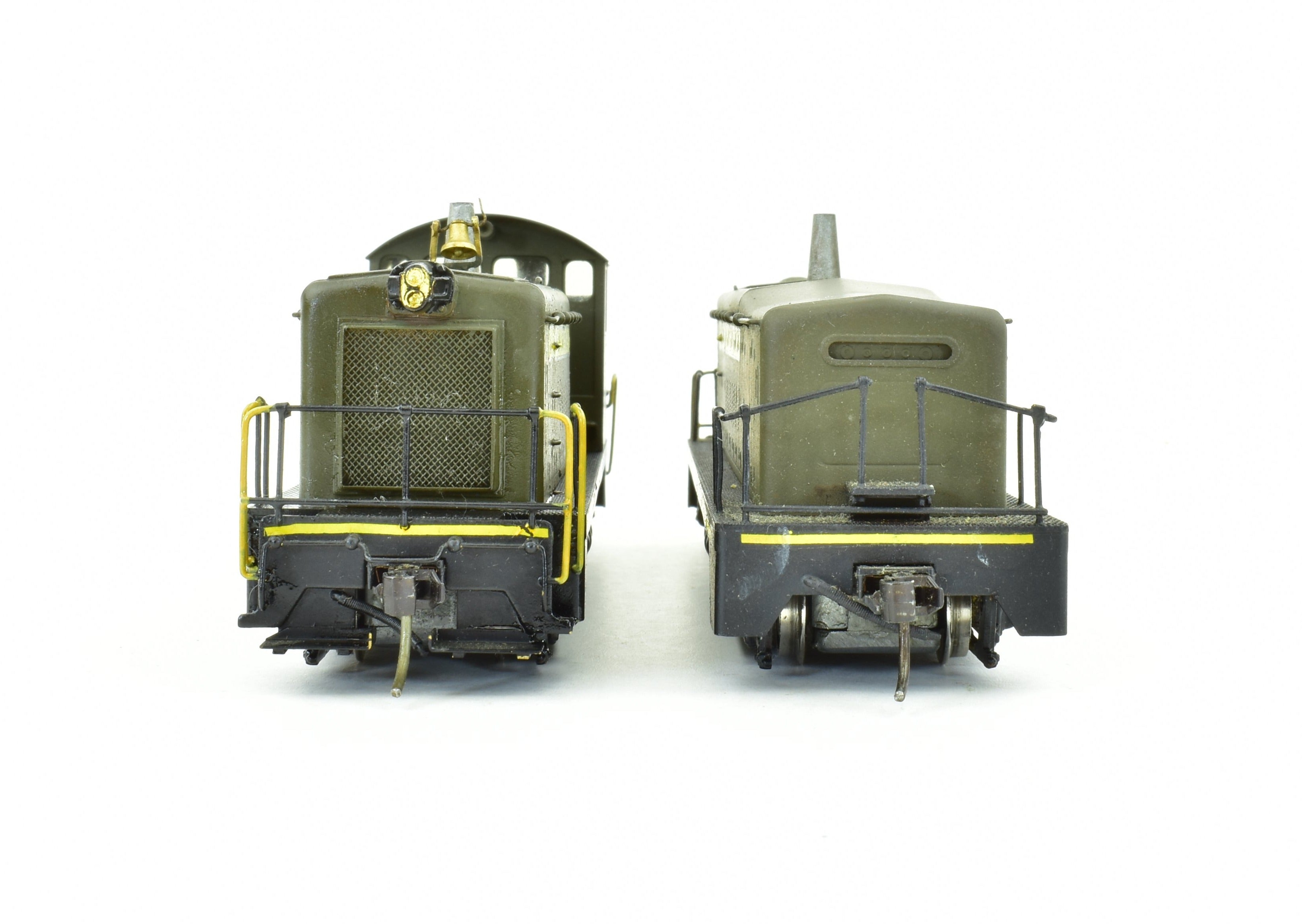 HO Scale Brass Model Trains - Canadian National Railway (CNR) EMD TR - 6 1600 HP Cow and Calf Unit Diesel Train Set by Brass Trains, Inc.