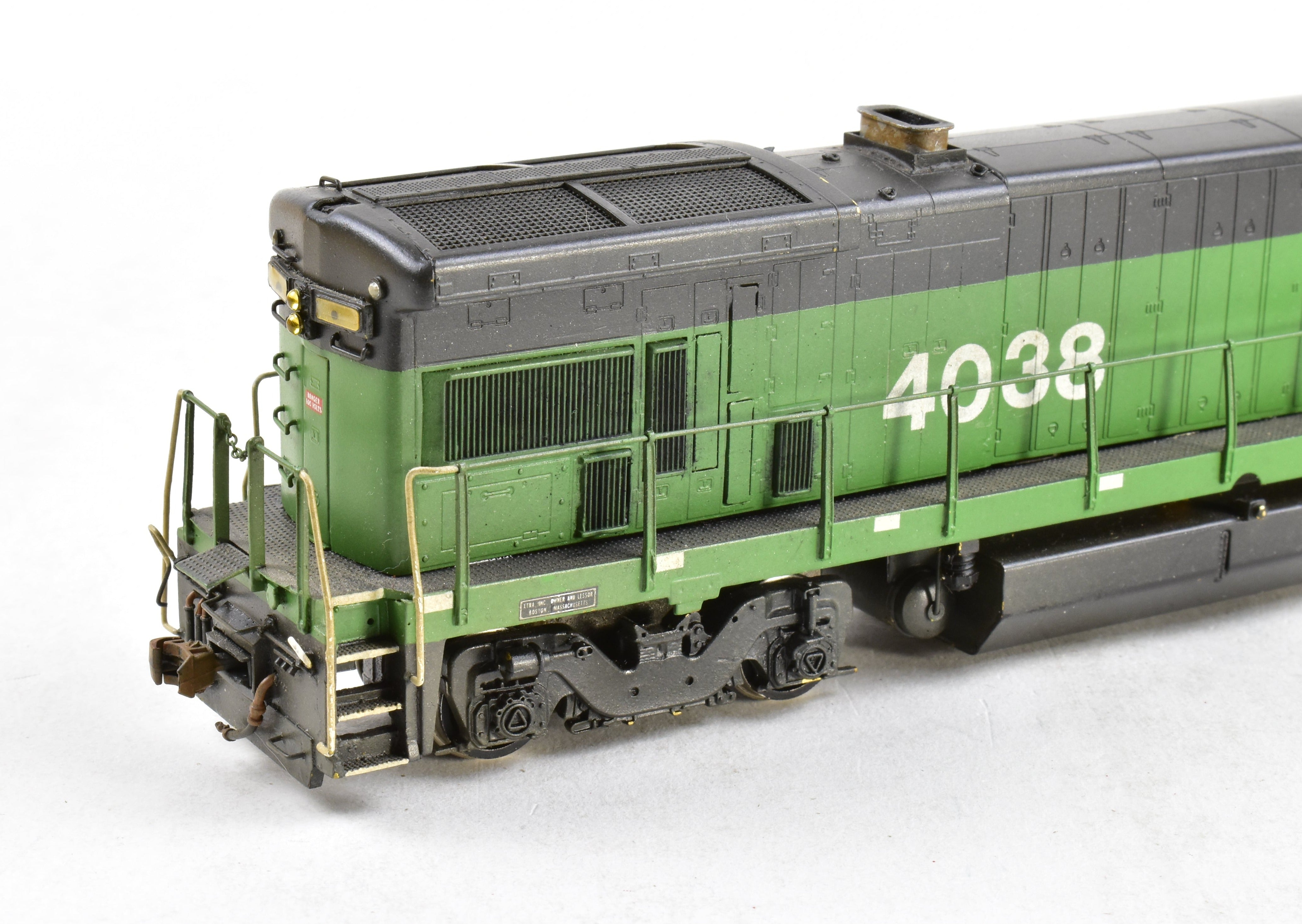 Custom-Built & Painted HO Brass Oriental Limited Burlington Northern B30 - 7A Cab - less Booster
