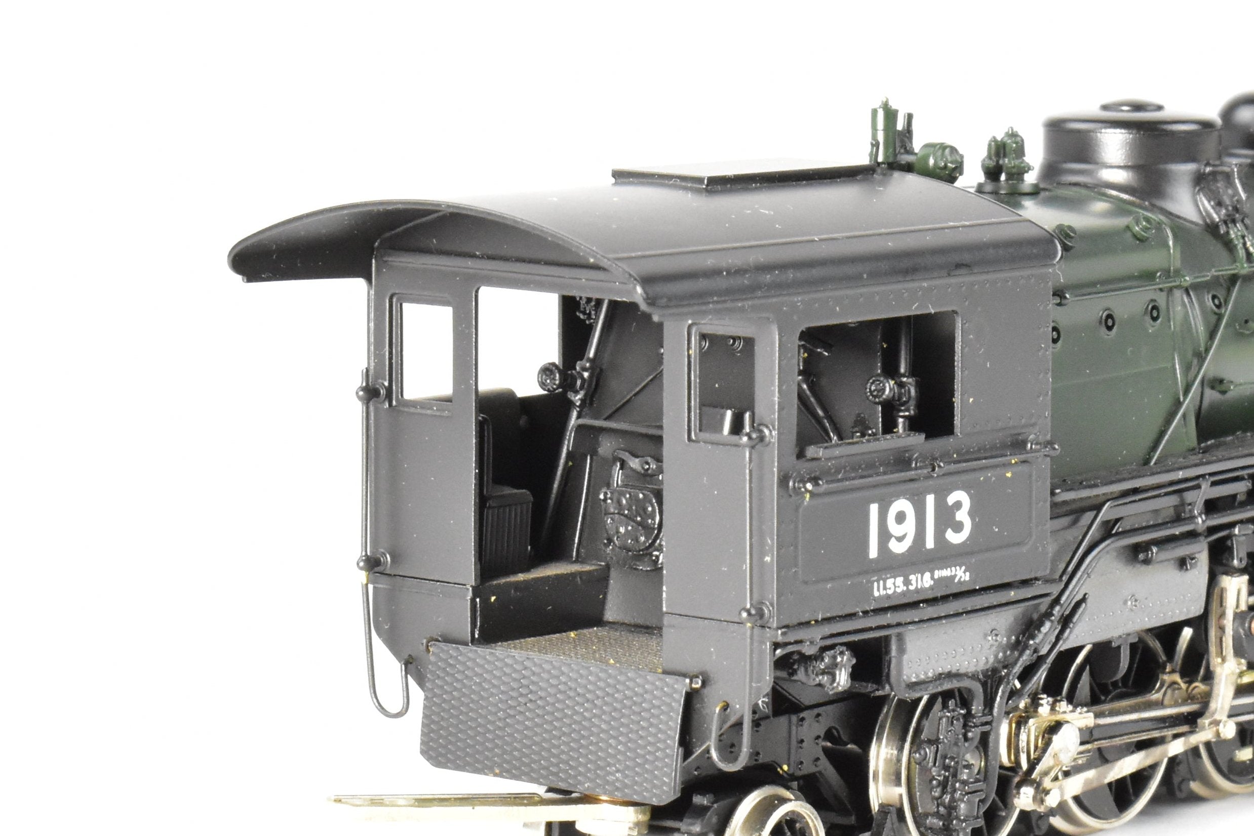 HO Scale Brass Model Train - Tenshodo Great Northern 2-6-6-2 Class L-1 Factory Painted Locomotive #1913 with Crown Design