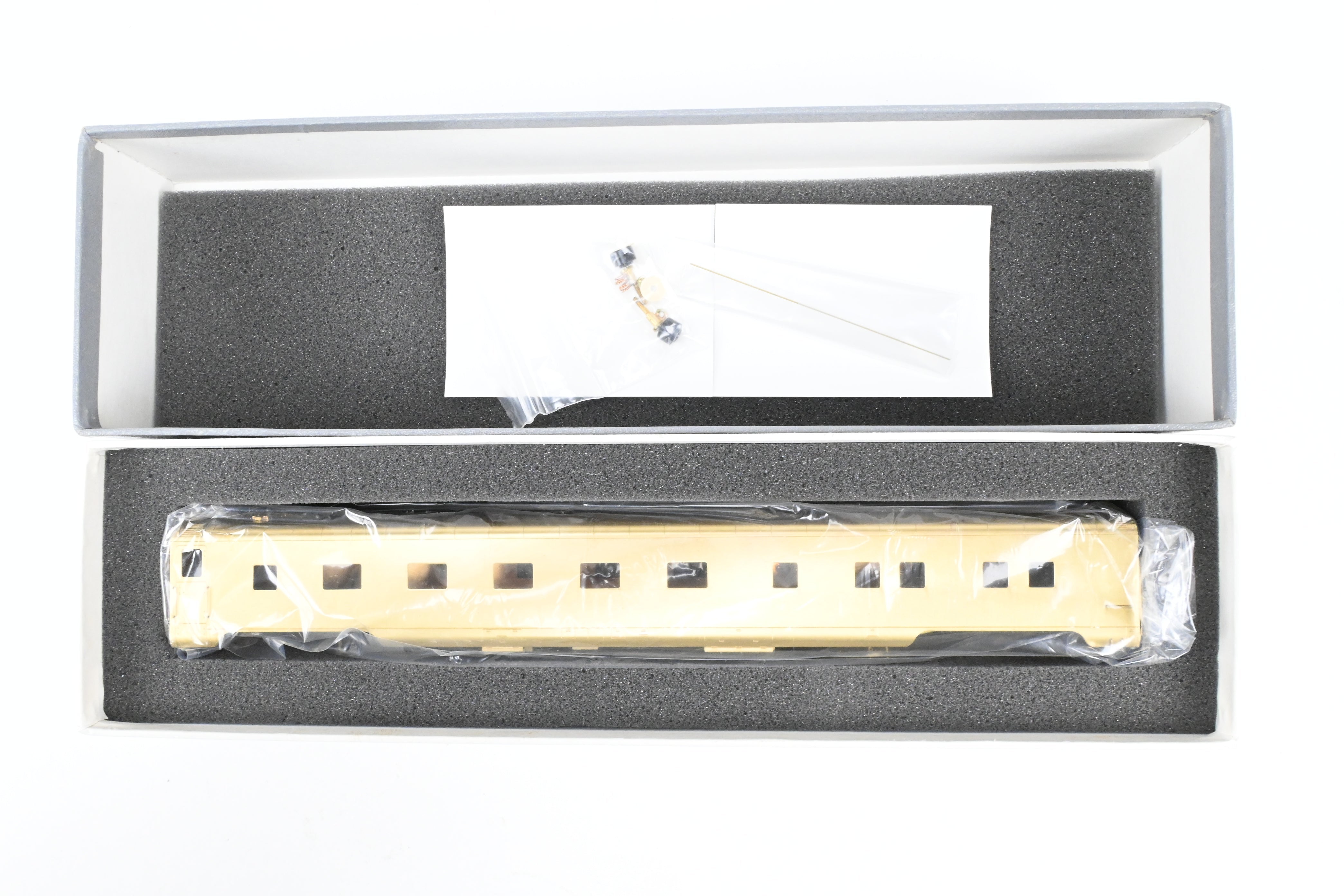 HO Brass Great Brass Fleet NYC - Skirted Pullman 10 - 5 Sleeper Cascade Series, No Trucks