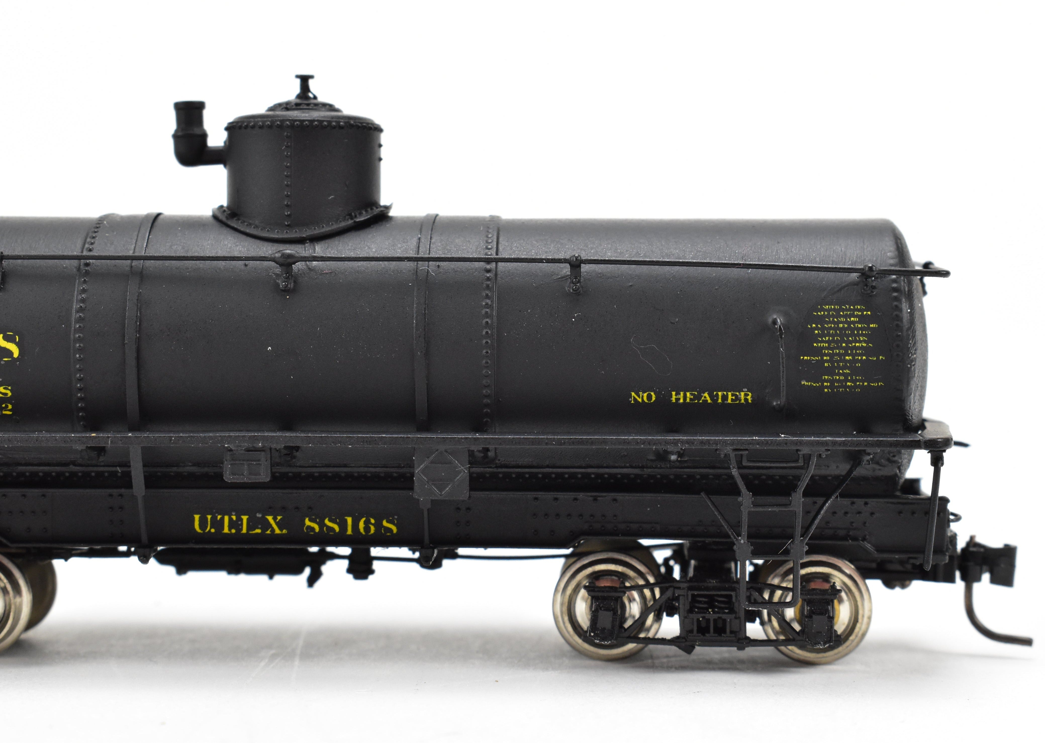 HOn3 Scale Plastic Model PSC - Precision Scale Co. UTLX 88168 Narrow Frame Tank Car, Assembled and Professionally Custom Painted