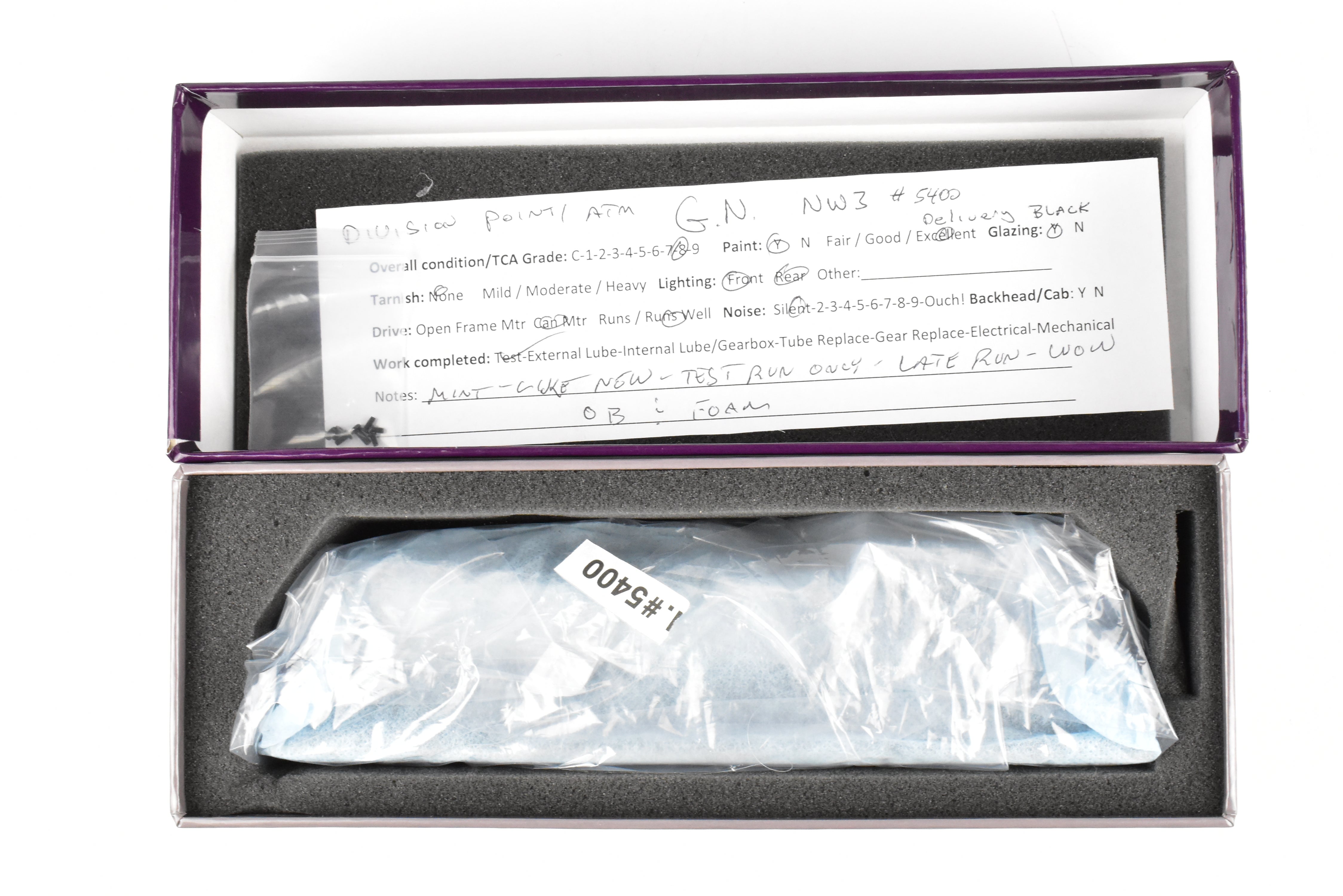 HO Scale Brass Division Point Great Northern EMD NW - 3 No.5400 As - Delivered Black w/White Chevrons