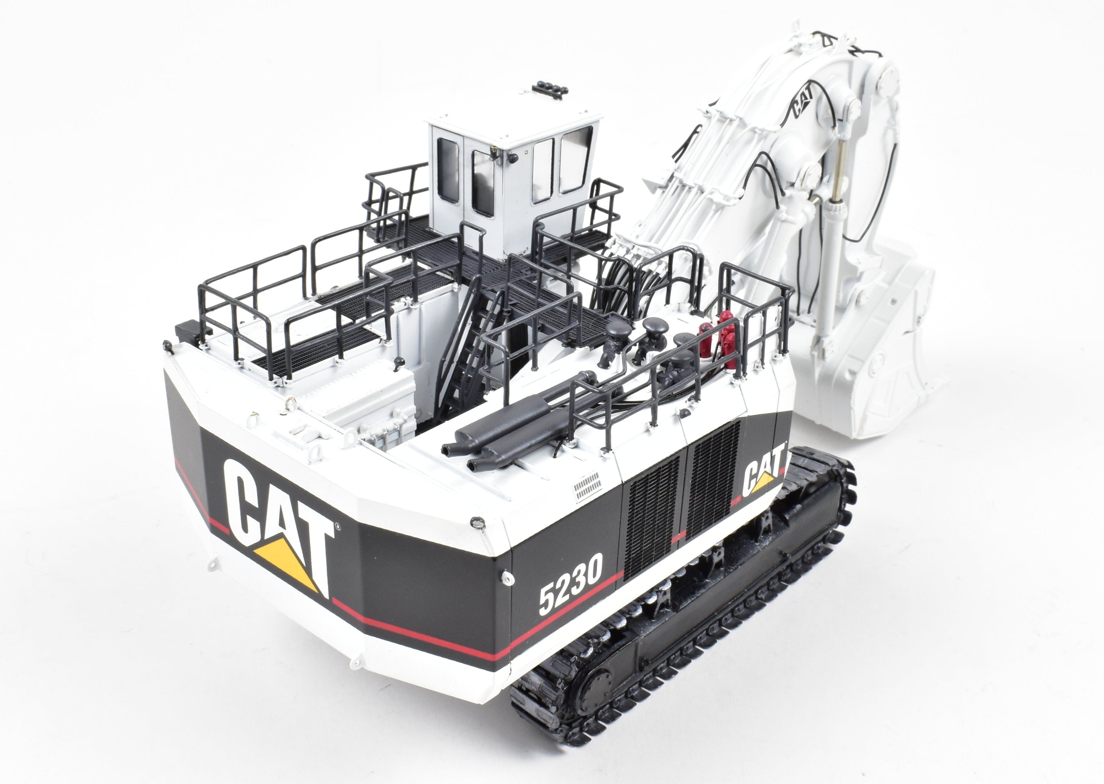 High - Quality HO Scale Brass Construction Caterpillar 5230 Front Shovel Mining Model in Classic White Color for Collectors