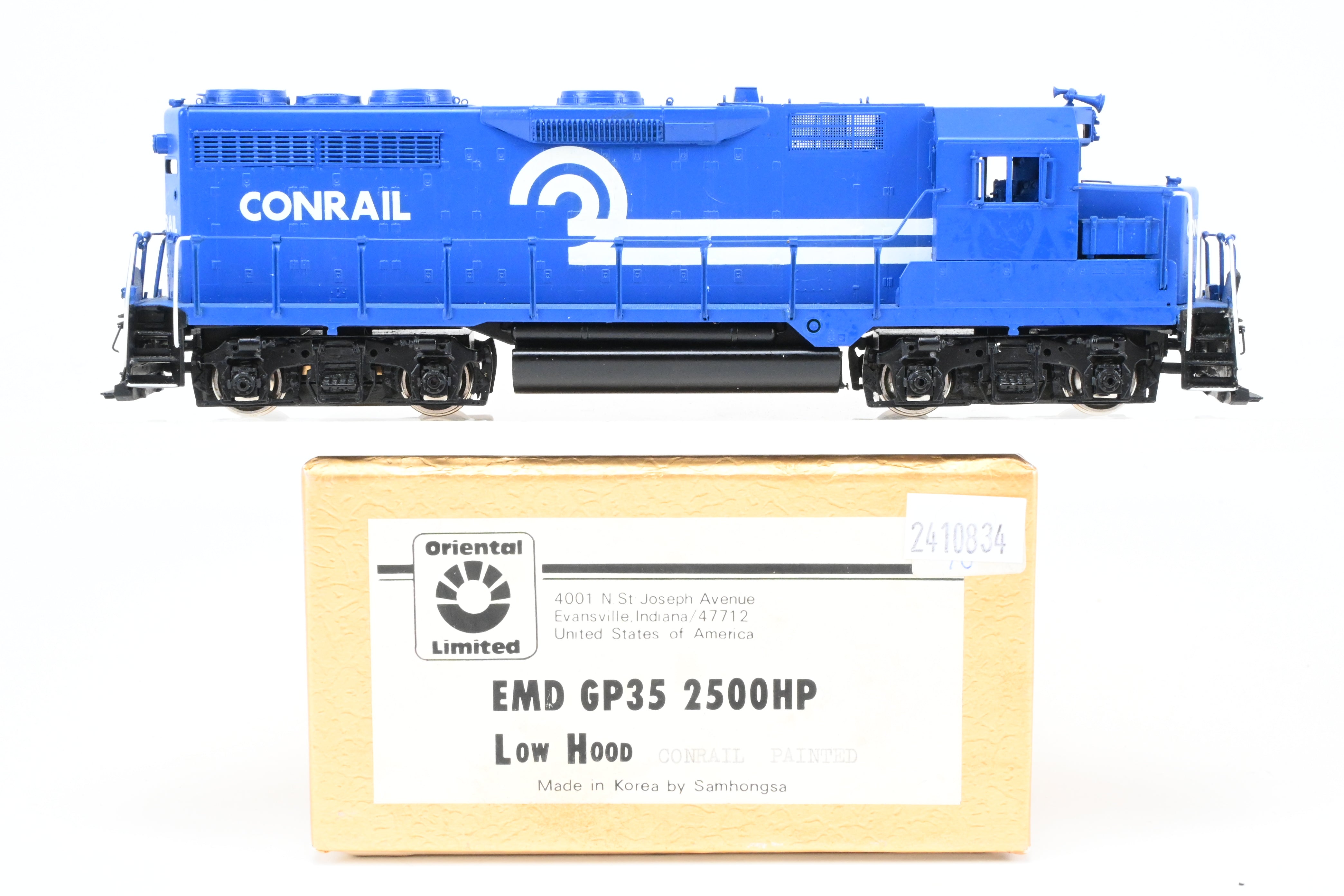 HO Scale Brass Conrail EMD GP35 2500HP Low Hood Model by Oriental Limited