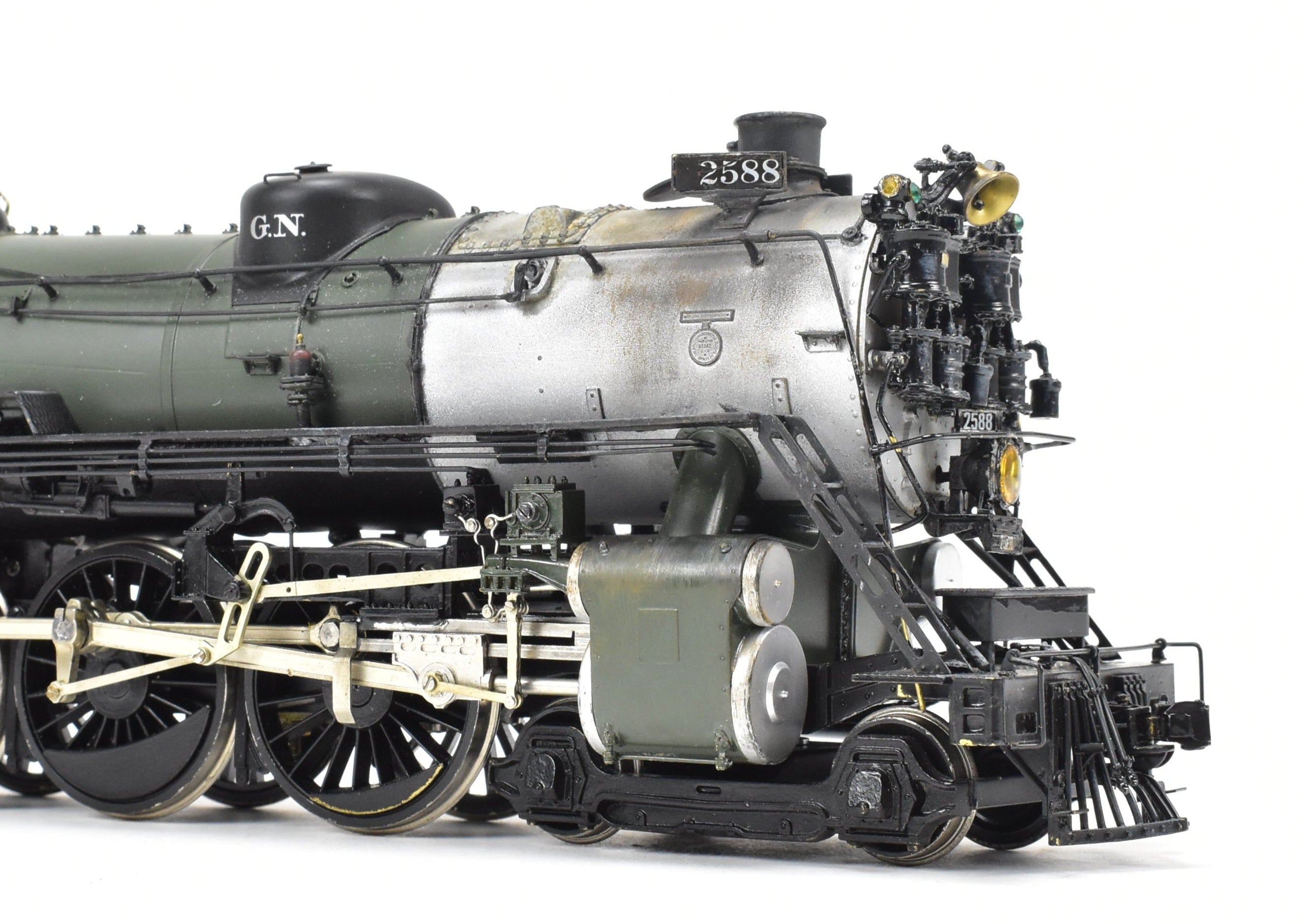 O Scale Brass Model Train - Sunset Models Great Northern S - 2 Class 4 - 8 - 4 Custom Painted Locomotive No. 2588