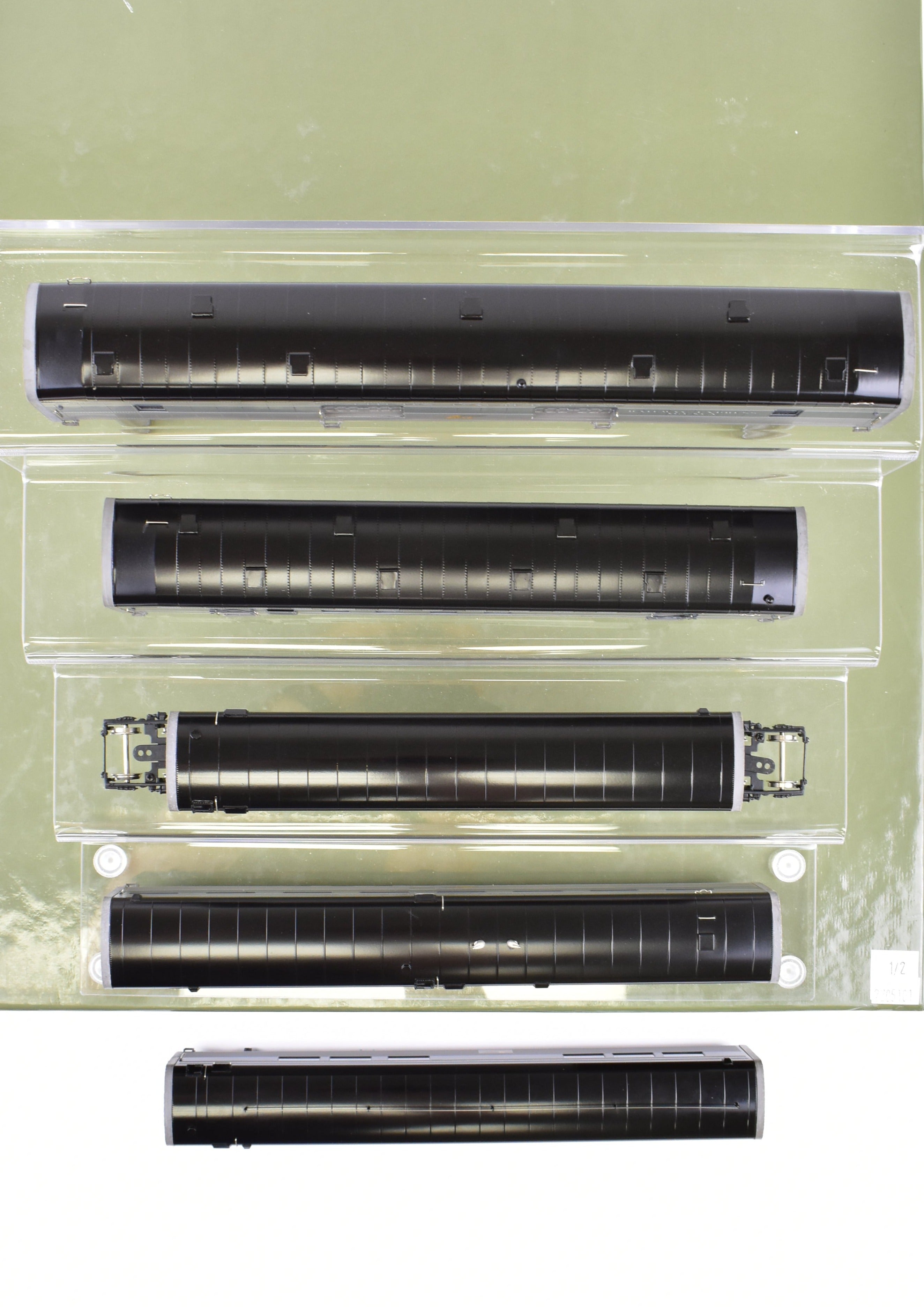 HO Scale Brass Model Train Set - Challenger Imports SP Southern Pacific 1941 Lark 9 - Car Collection Featuring Various Car Types