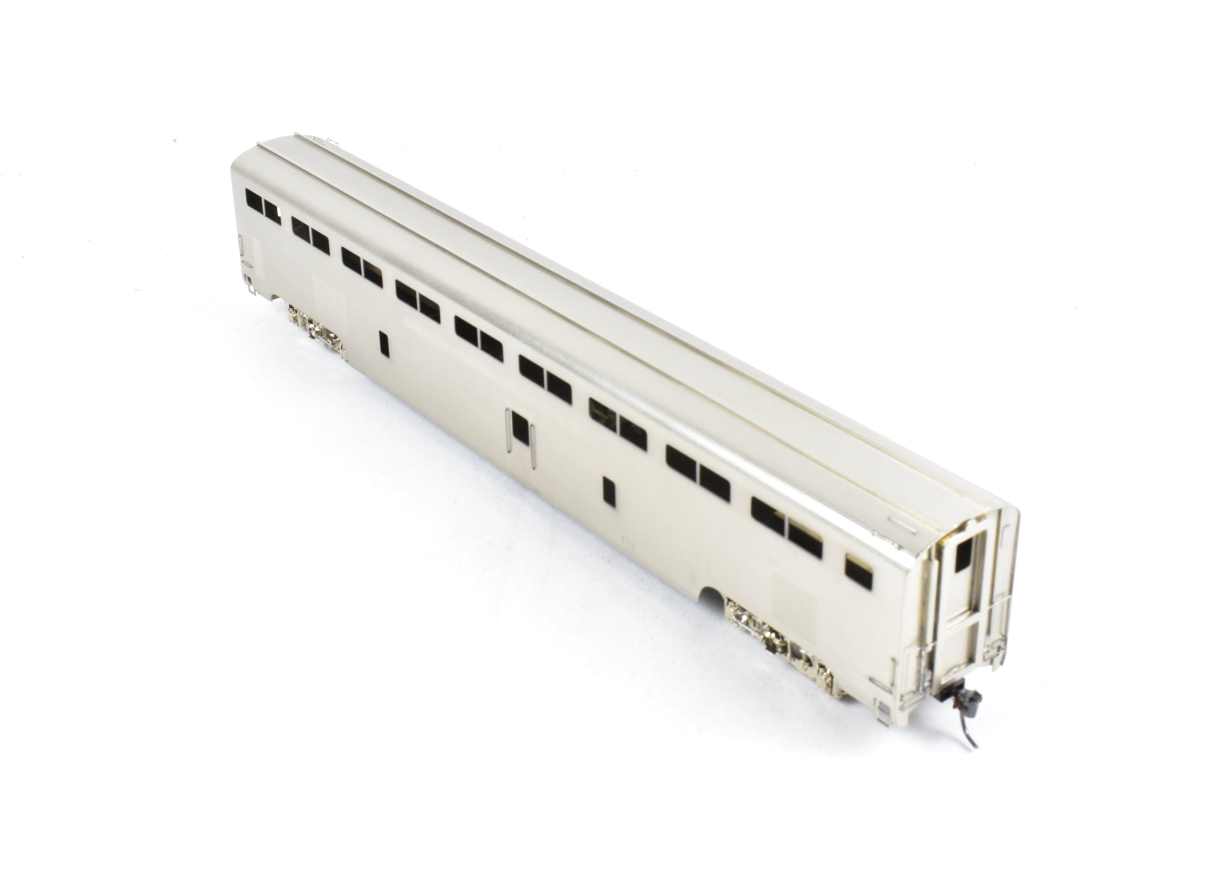 HO Scale Brass Hallmark Models ATSF - Santa Fe High - Level Transition Chair Car of the 528 Series for Model Railroading