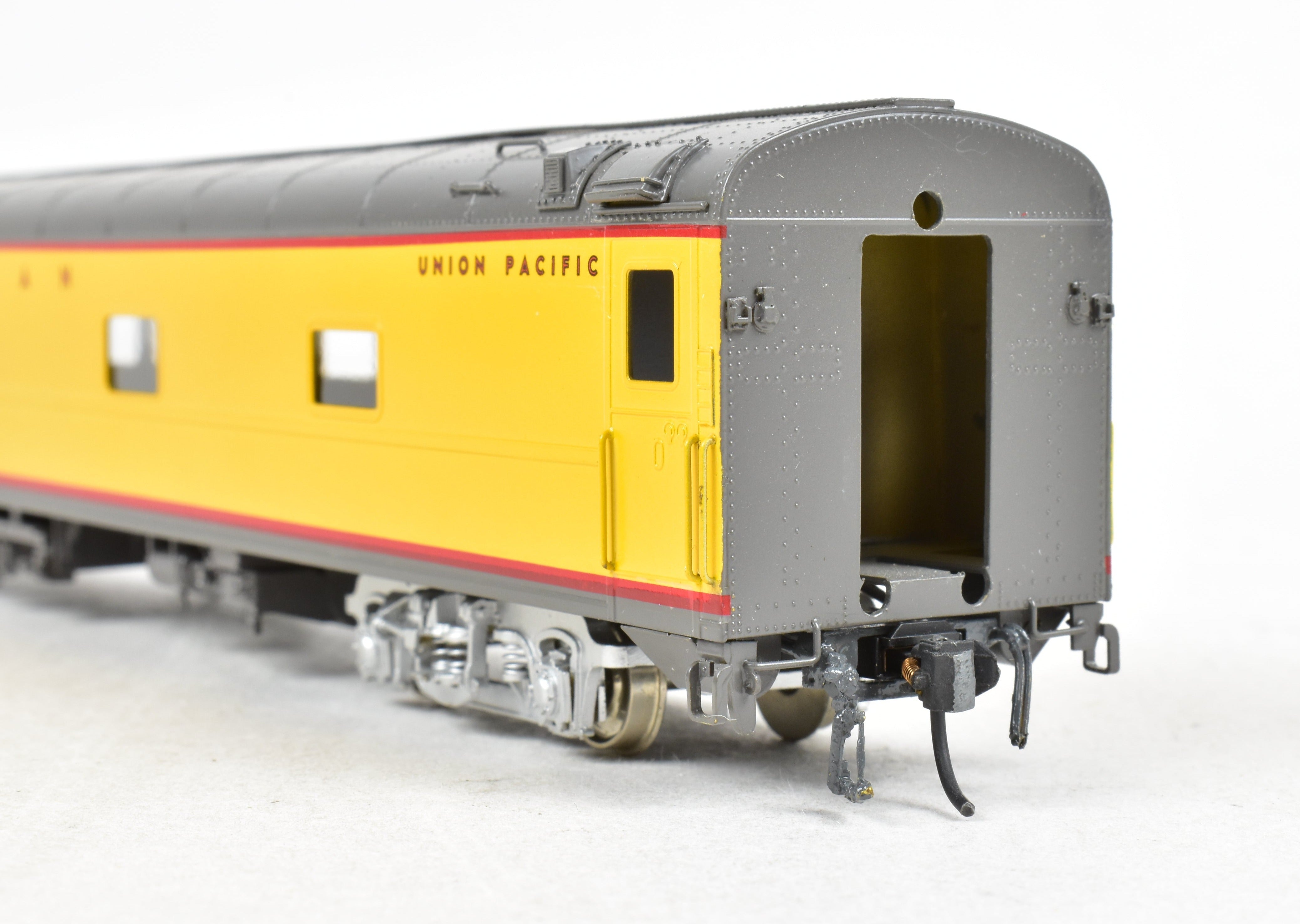 High - Quality HO Scale Brass Union Pacific Star Vale 11 - Bedroom Star Series Sleeper Model by Wasatch Model Co., Professionally Painted