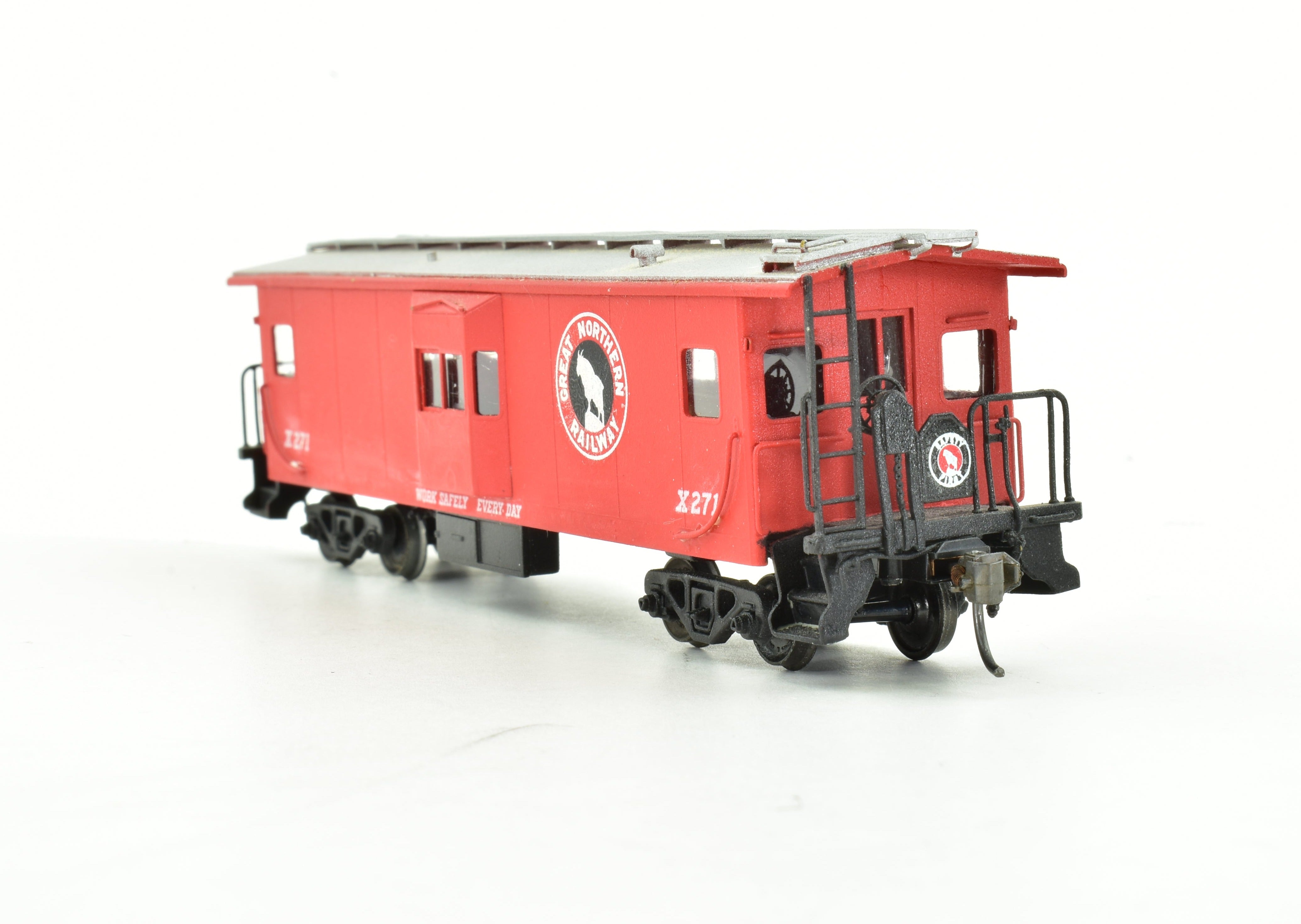 HO Scale Brass Model Train - Oriental Limited Great Northern Bay Window Caboose CP No. X271, a Collectible Train Model