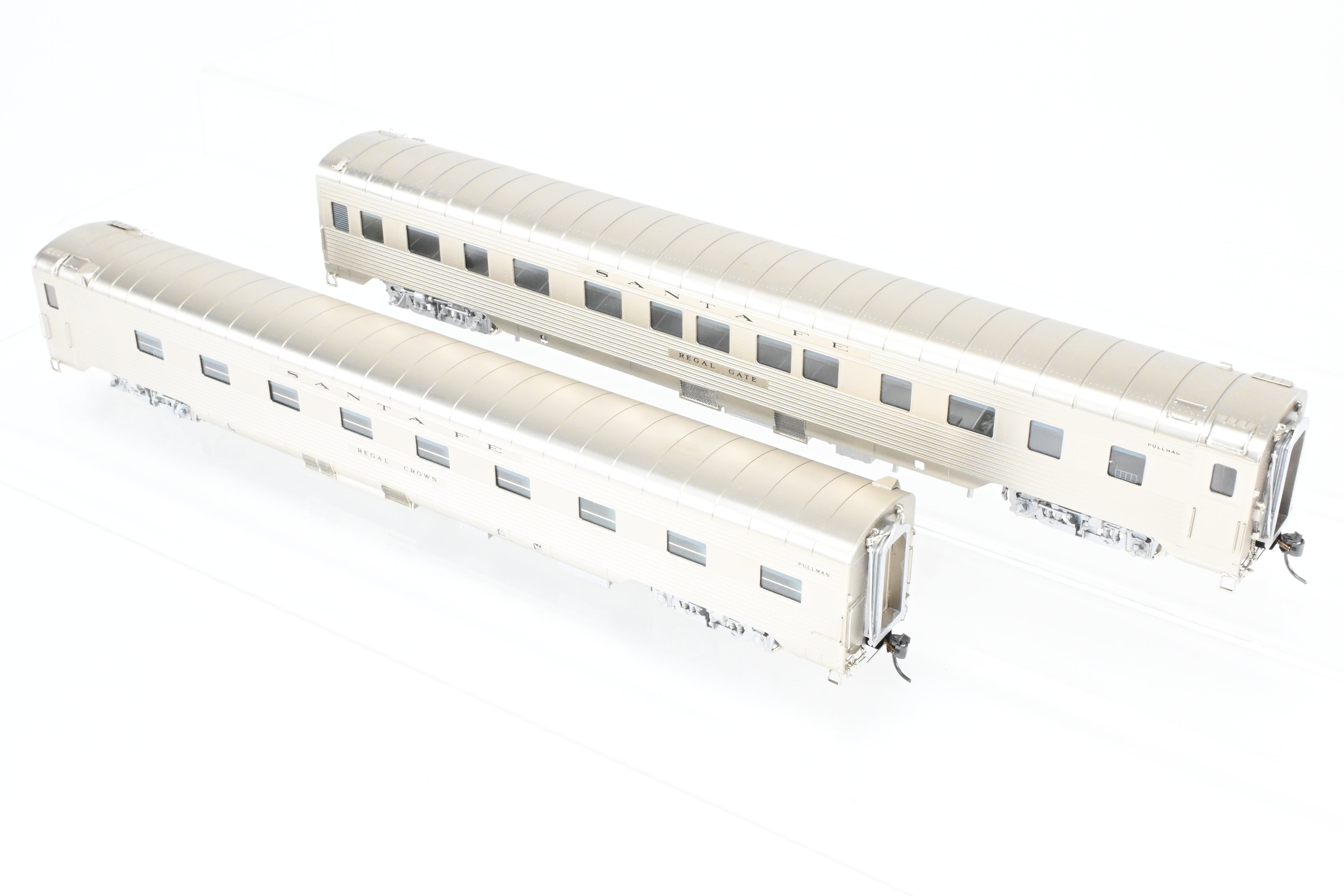 1951 ATSF Santa Fe Super Chief 4-Car Sleeping Car Set by Challenger Imports