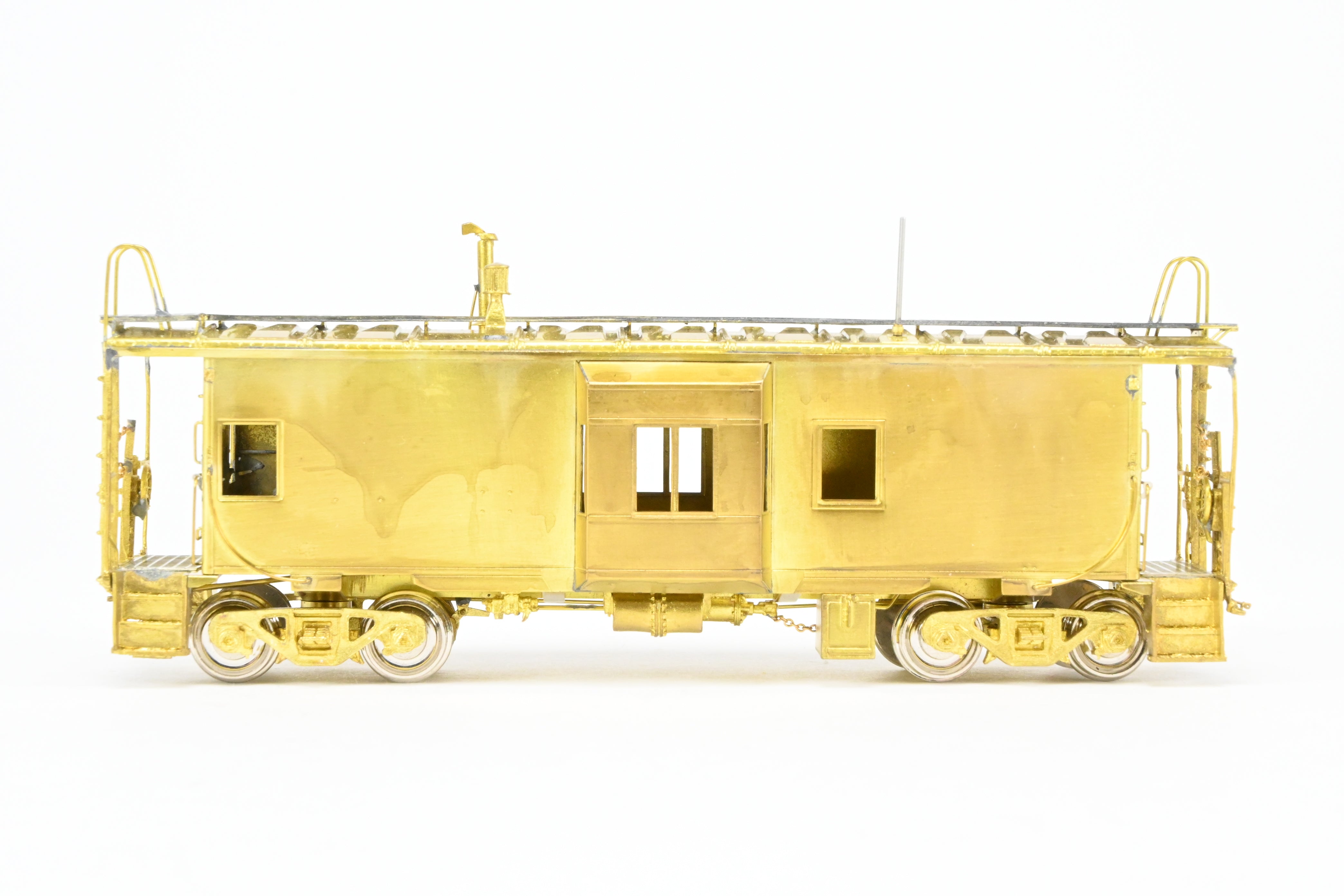 HO Brass OMI WP Western Pacific Early Version Bay Window Caboose #426 - 460 with Roof Walk