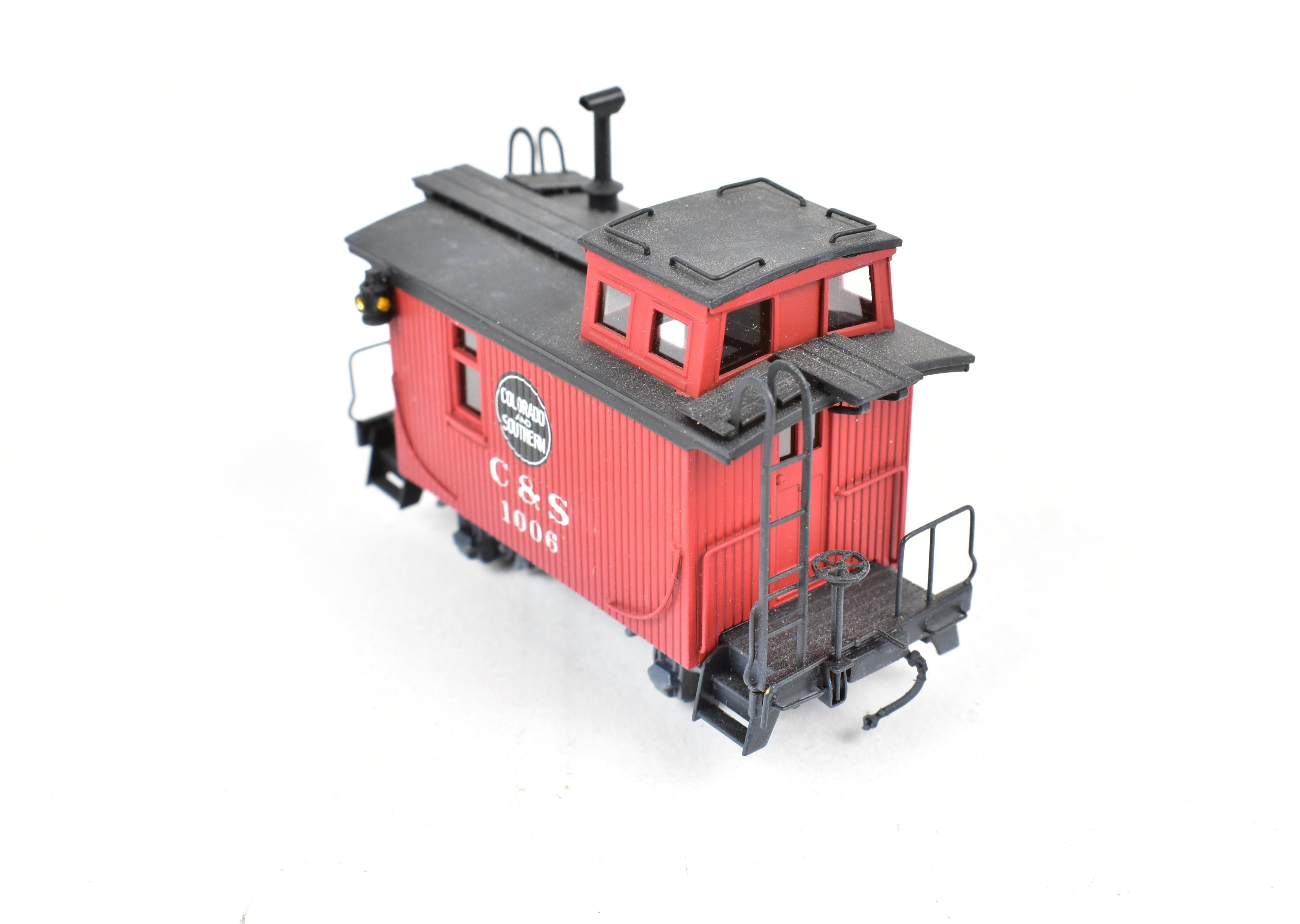 HOn3 Scale Brass Pacific Fast Mail (PFM) - United C&S - Colorado & Southern 2-Axle Custom - Painted Caboose Model #1006 for Railway Enthusiasts
