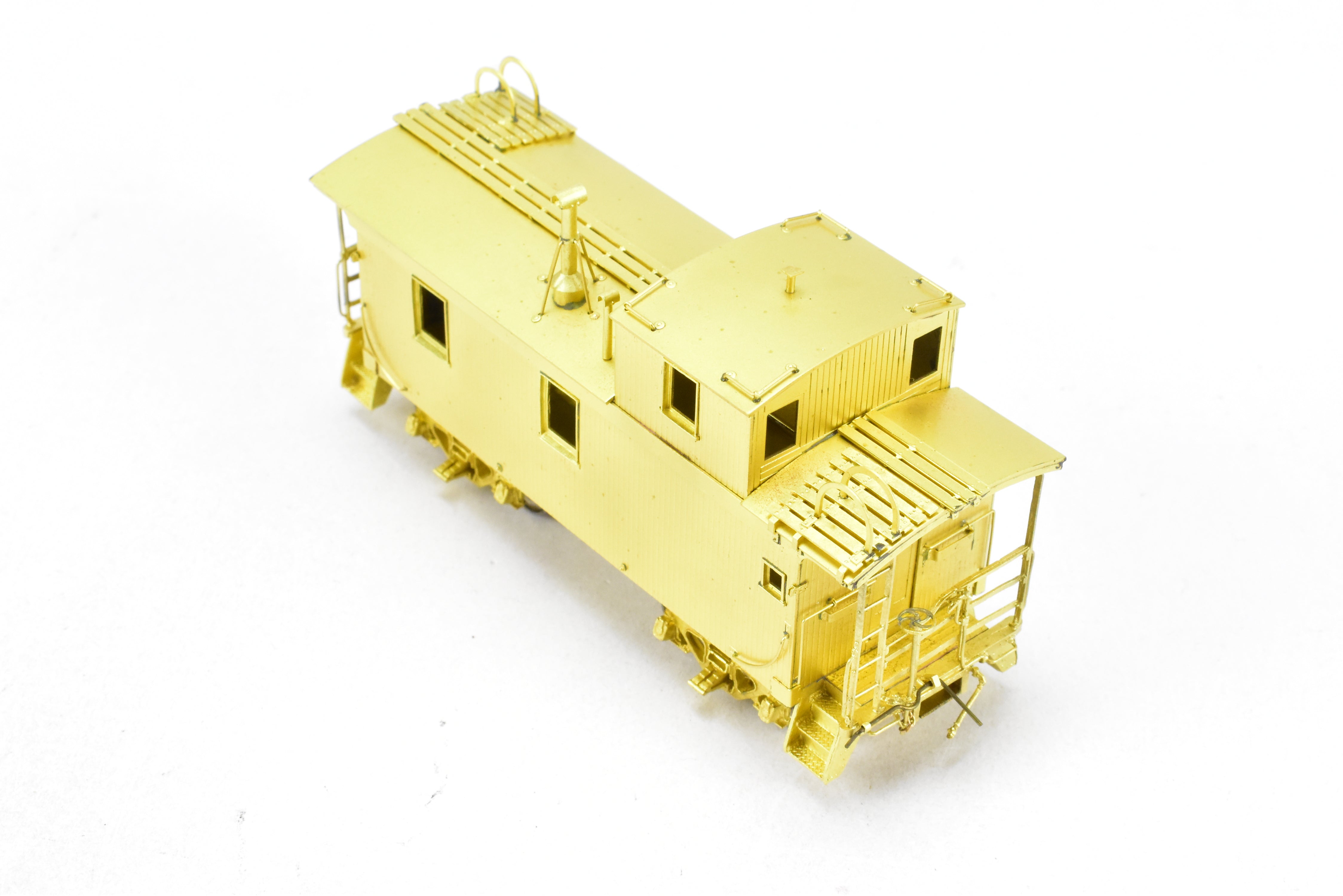 HO Scale Brass Model W&R Enterprises Northern Pacific 24-Foot Wood Caboose #1700 Series from the Steam Era