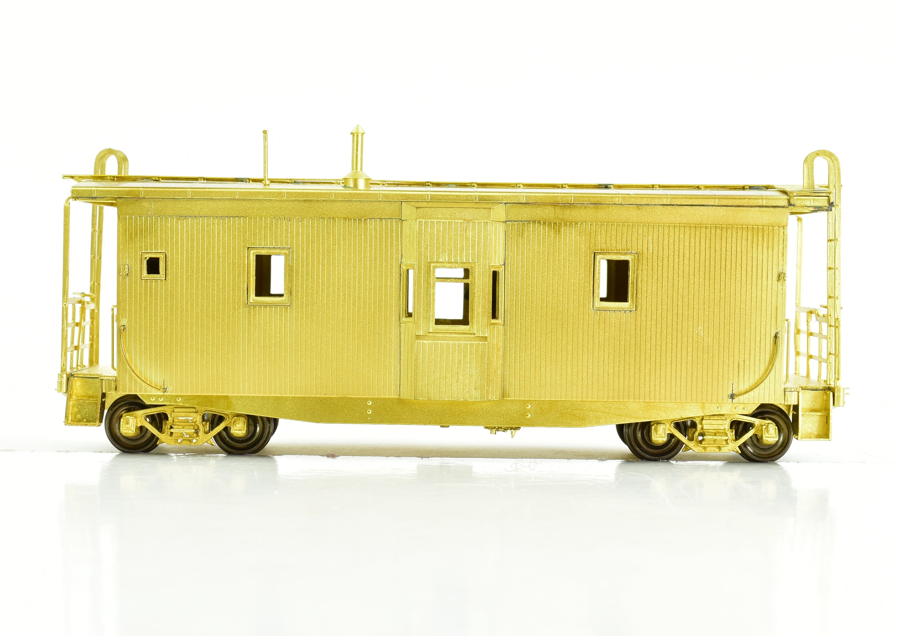 HO Scale Brass Northern Pacific Wood Bay Window Caboose by OMI Overland Models